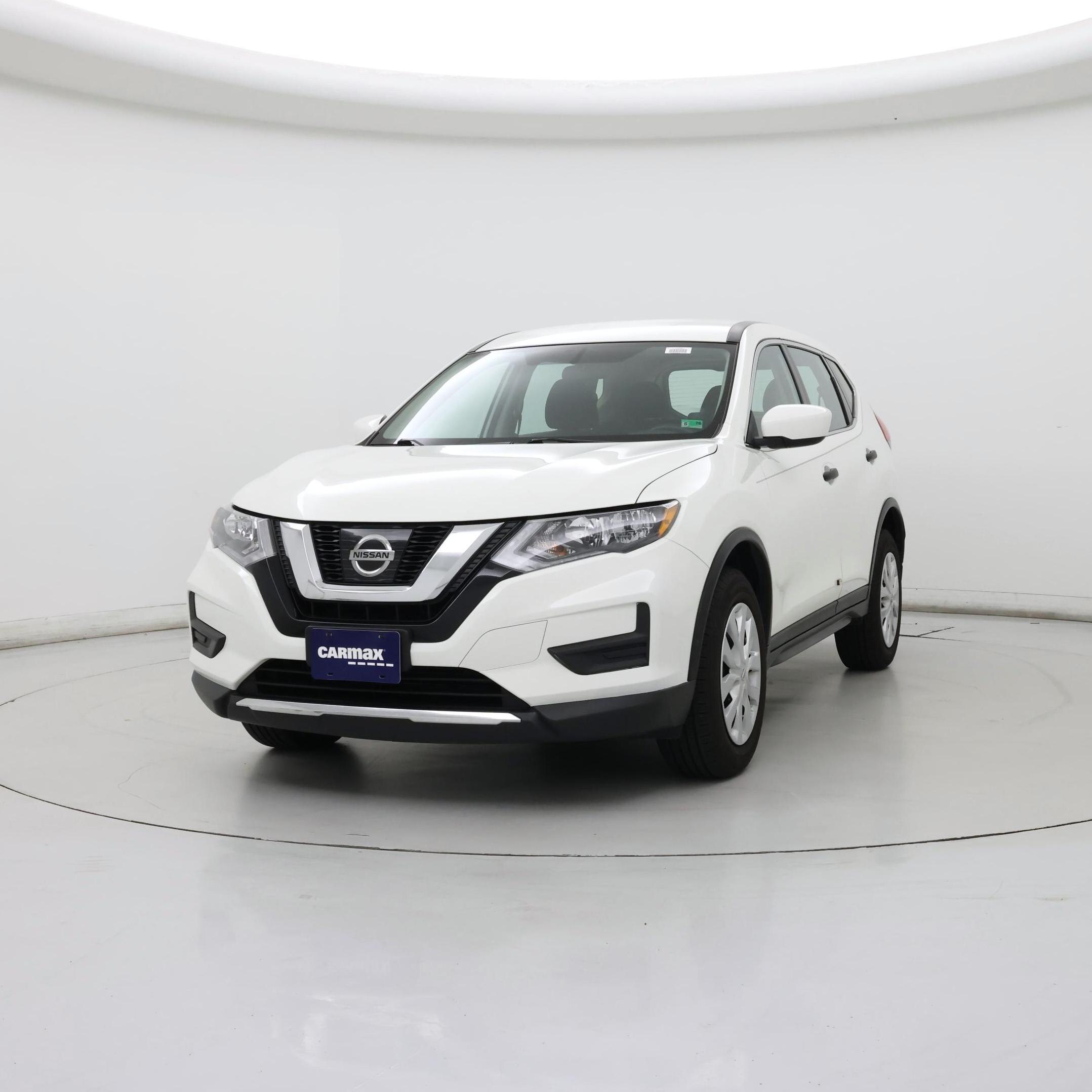 Thumbnail: 2017 Nissan Rogue - 4
