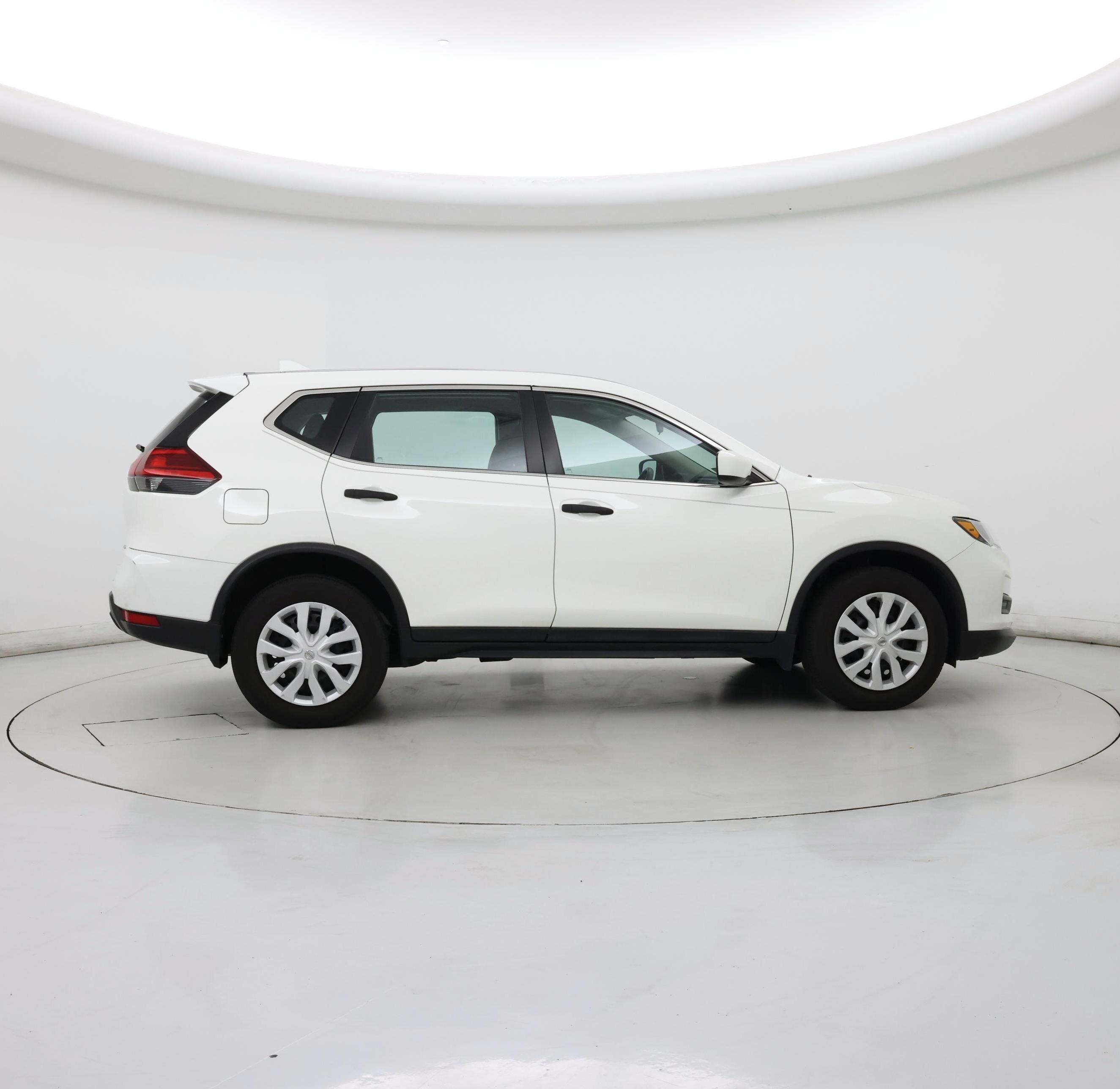 Thumbnail: 2017 Nissan Rogue - 7