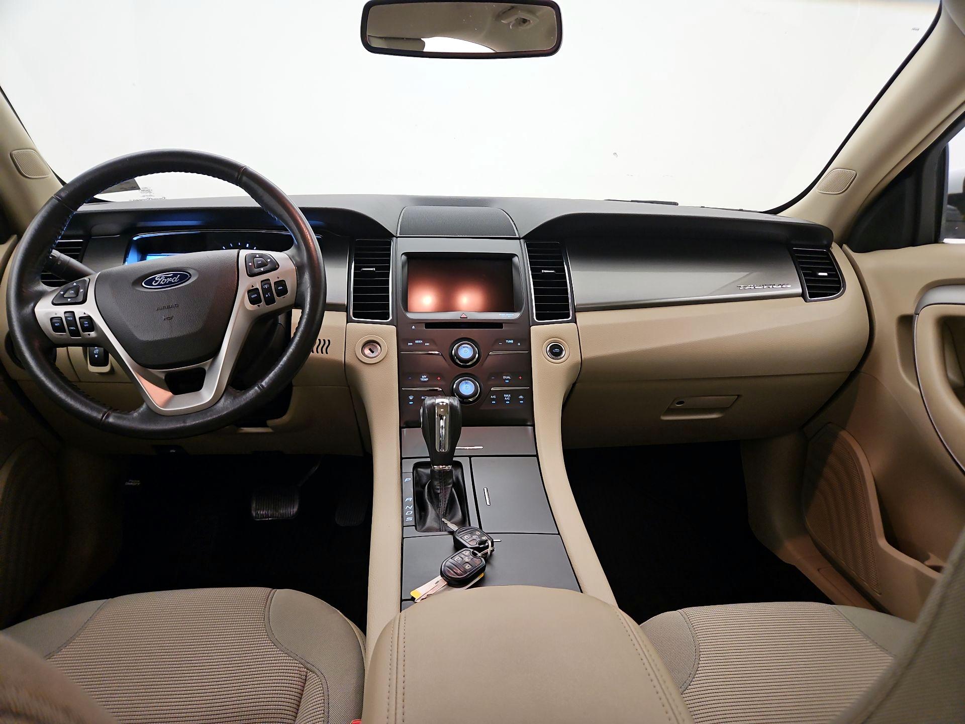 Thumbnail: 2014 Ford Taurus - 9