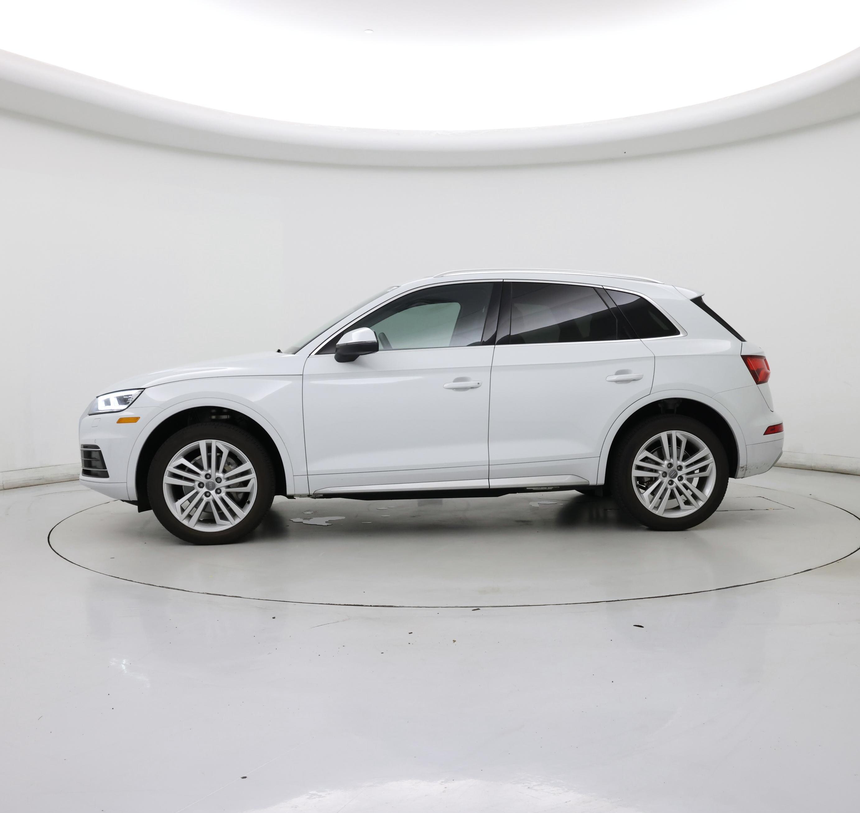 Thumbnail: 2020 Audi Q5 - 3