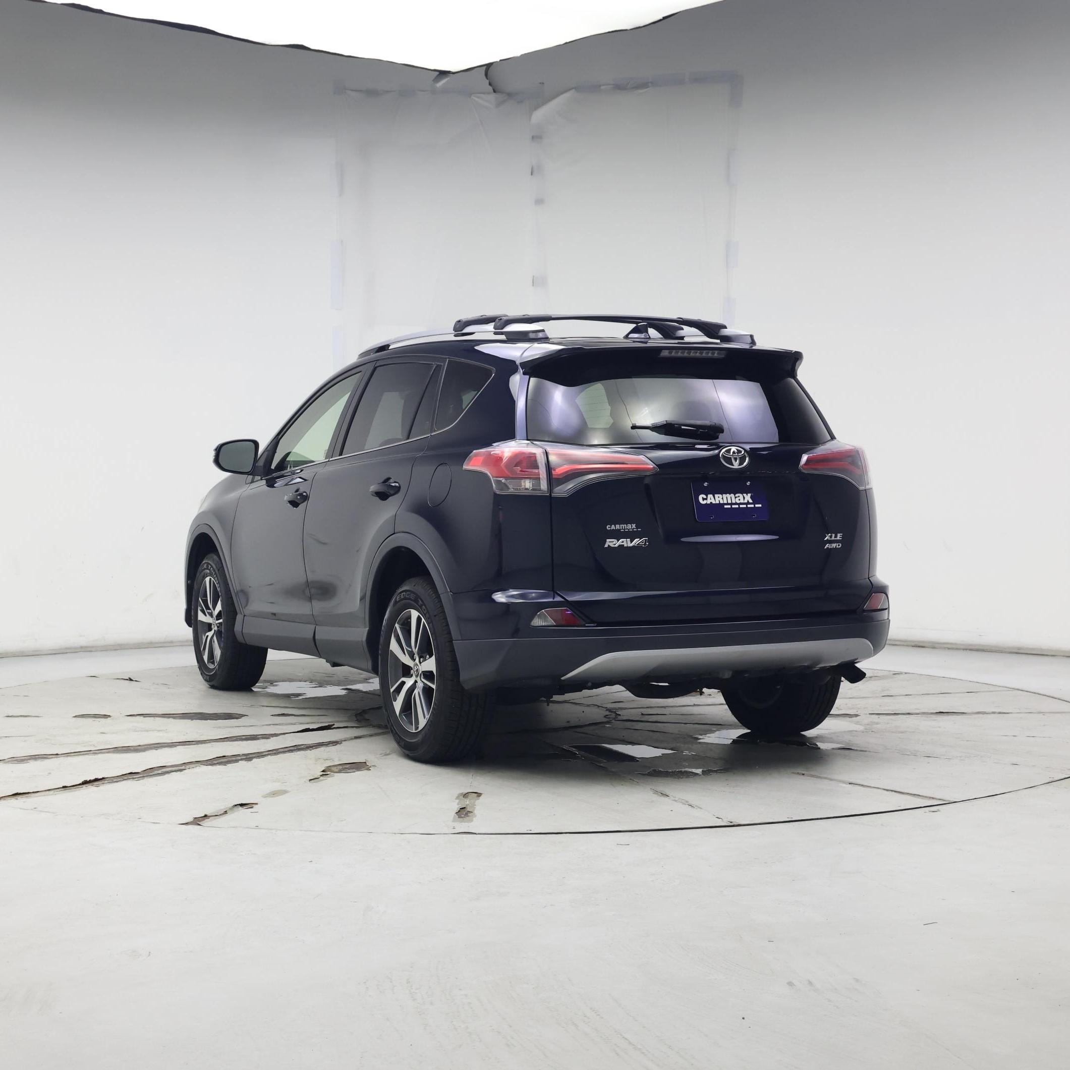 Thumbnail: 2018 Toyota RAV4 - 2