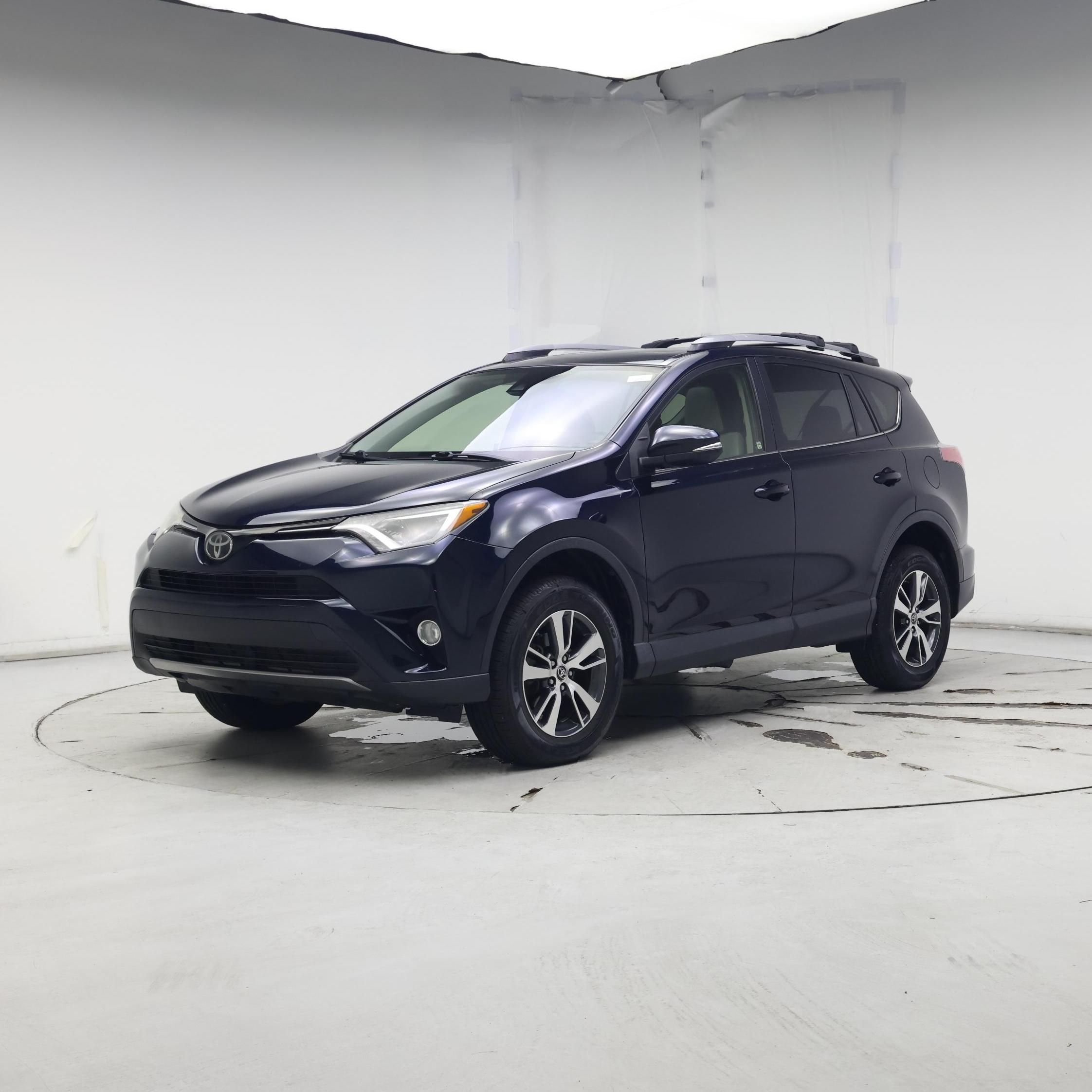 Thumbnail: 2018 Toyota RAV4 - 4