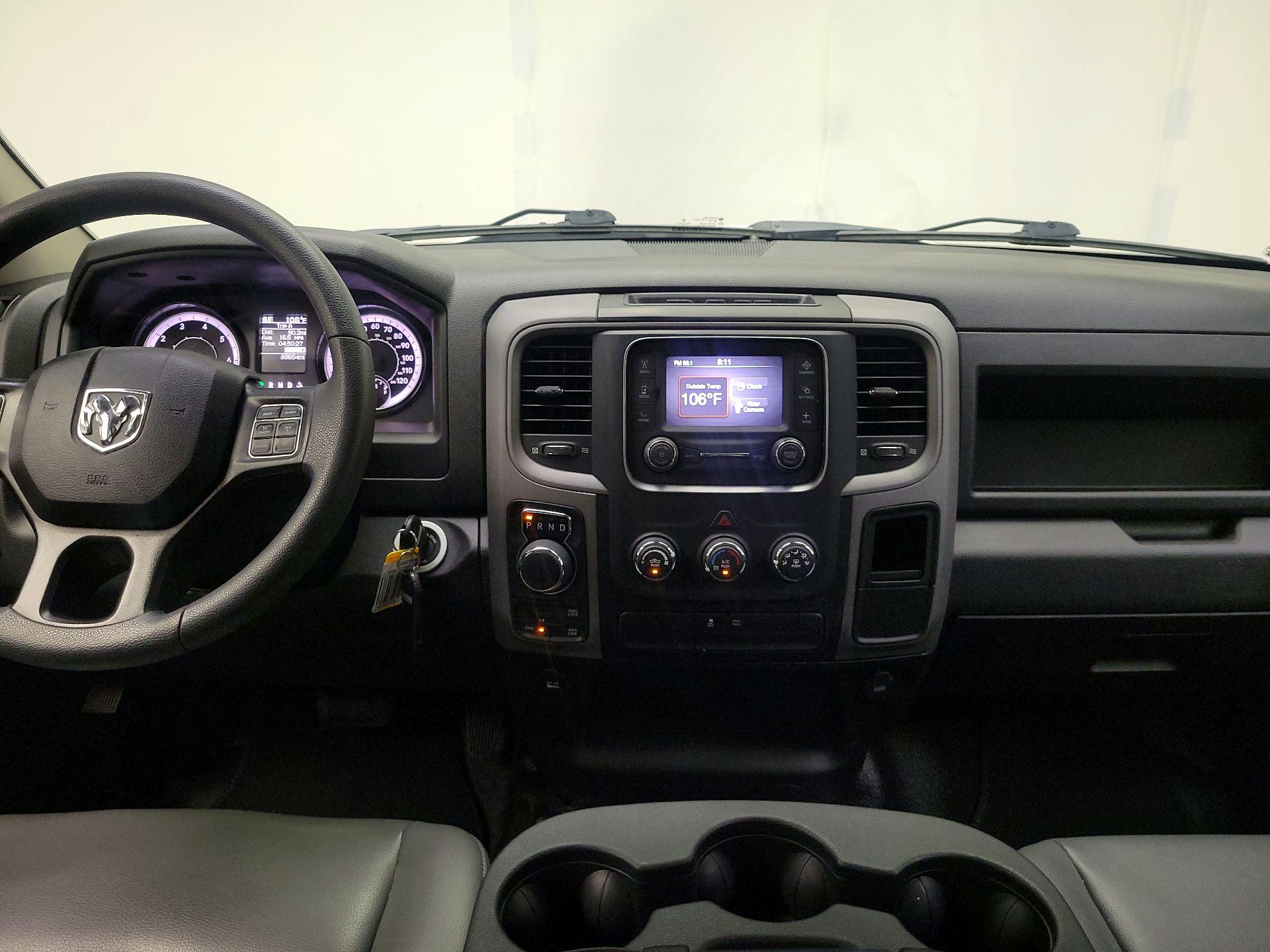 Thumbnail: 2021 RAM 1500 Classic - 9