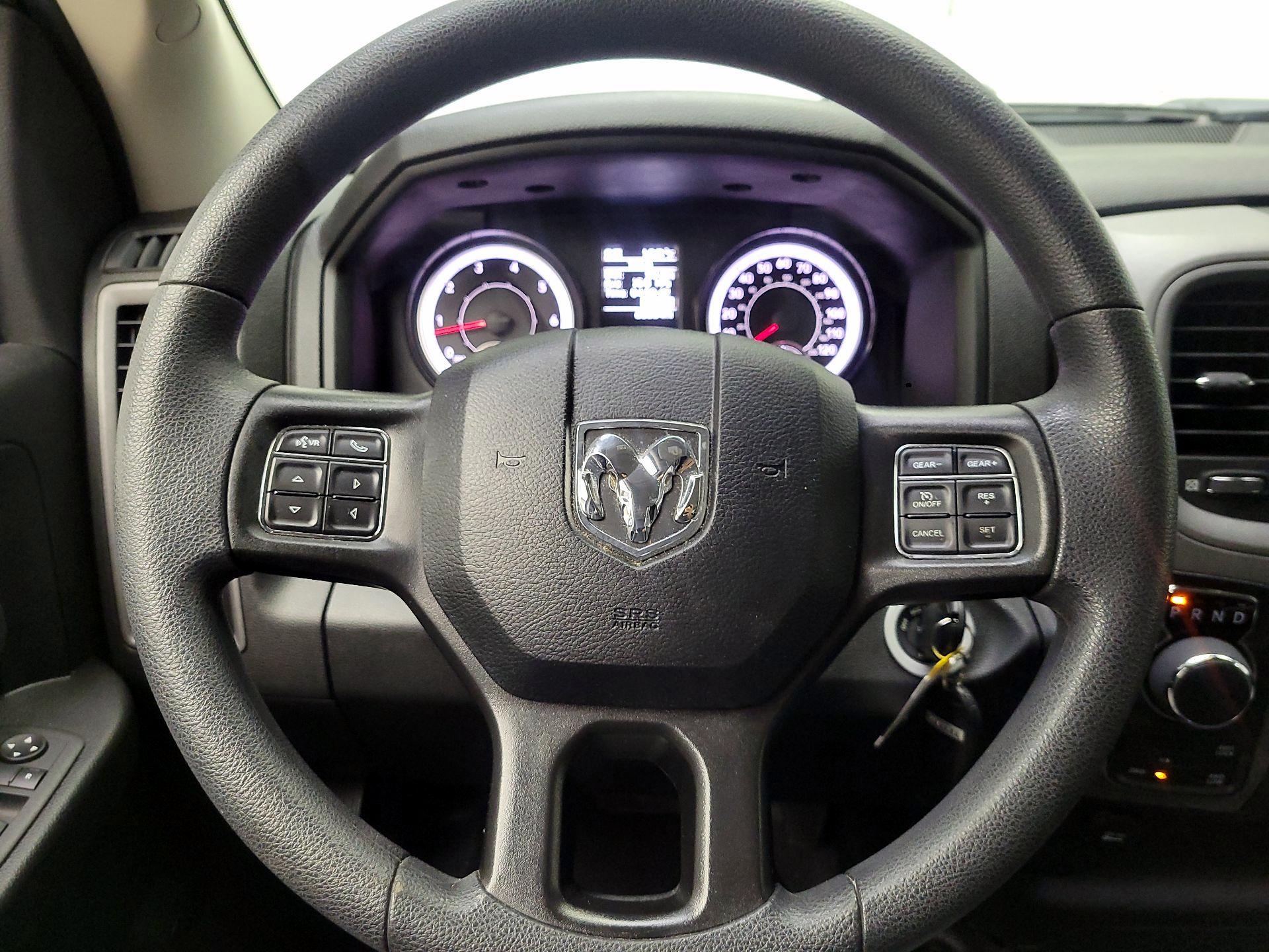 Thumbnail: 2021 RAM 1500 Classic - 10