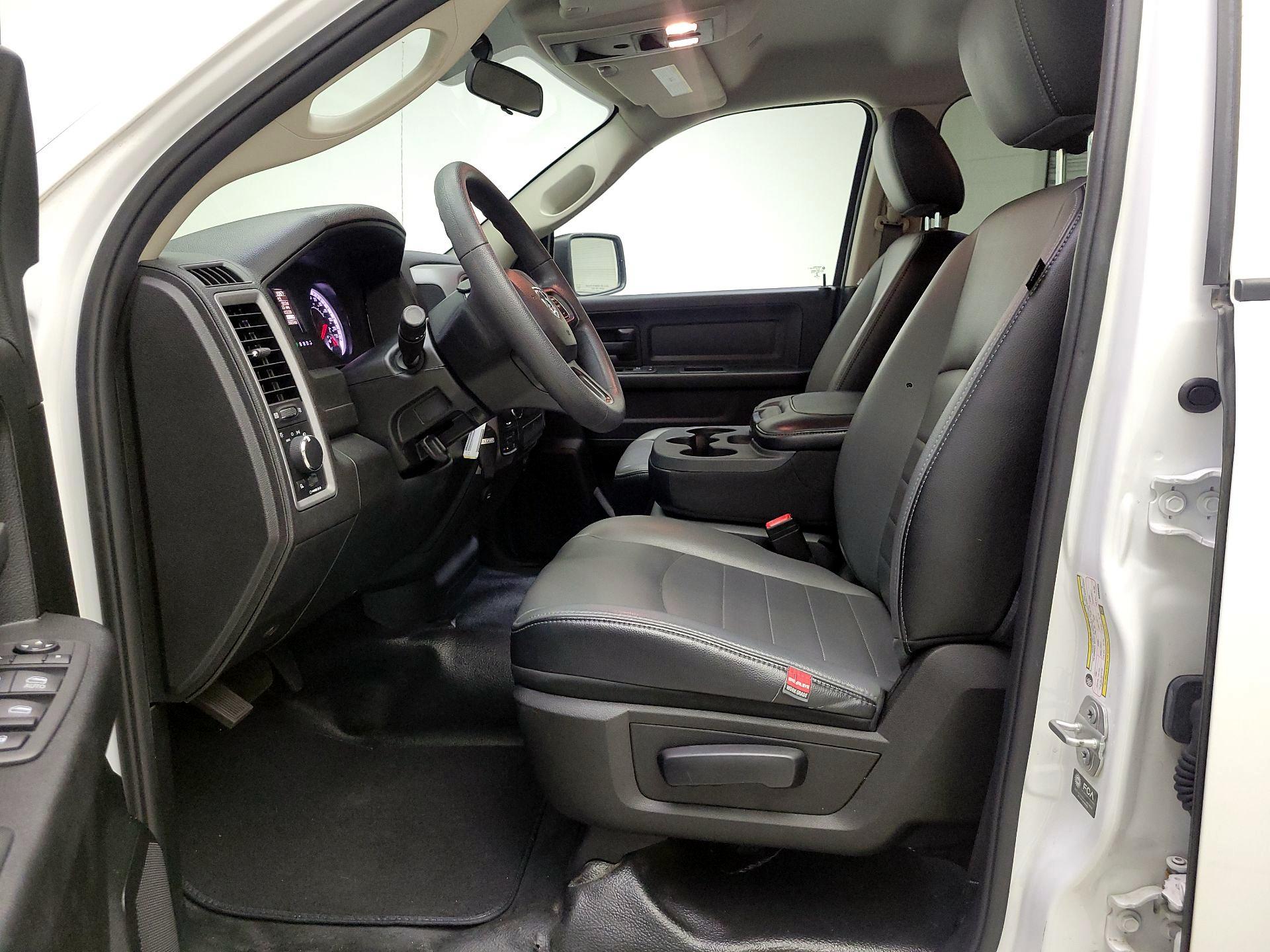 Thumbnail: 2021 RAM 1500 Classic - 11