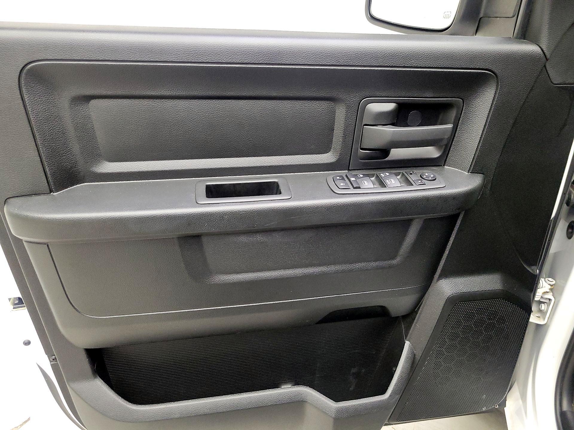 Thumbnail: 2021 RAM 1500 Classic - 12