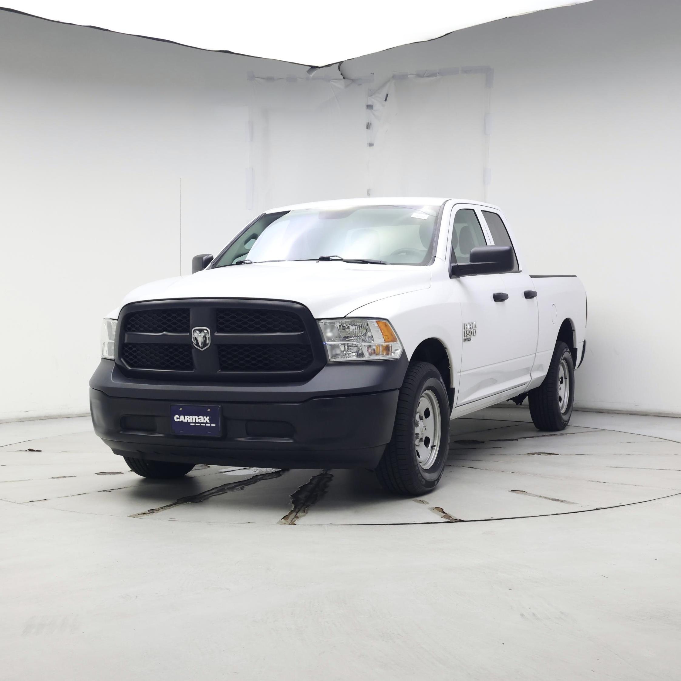 Thumbnail: 2021 RAM 1500 Classic - 4