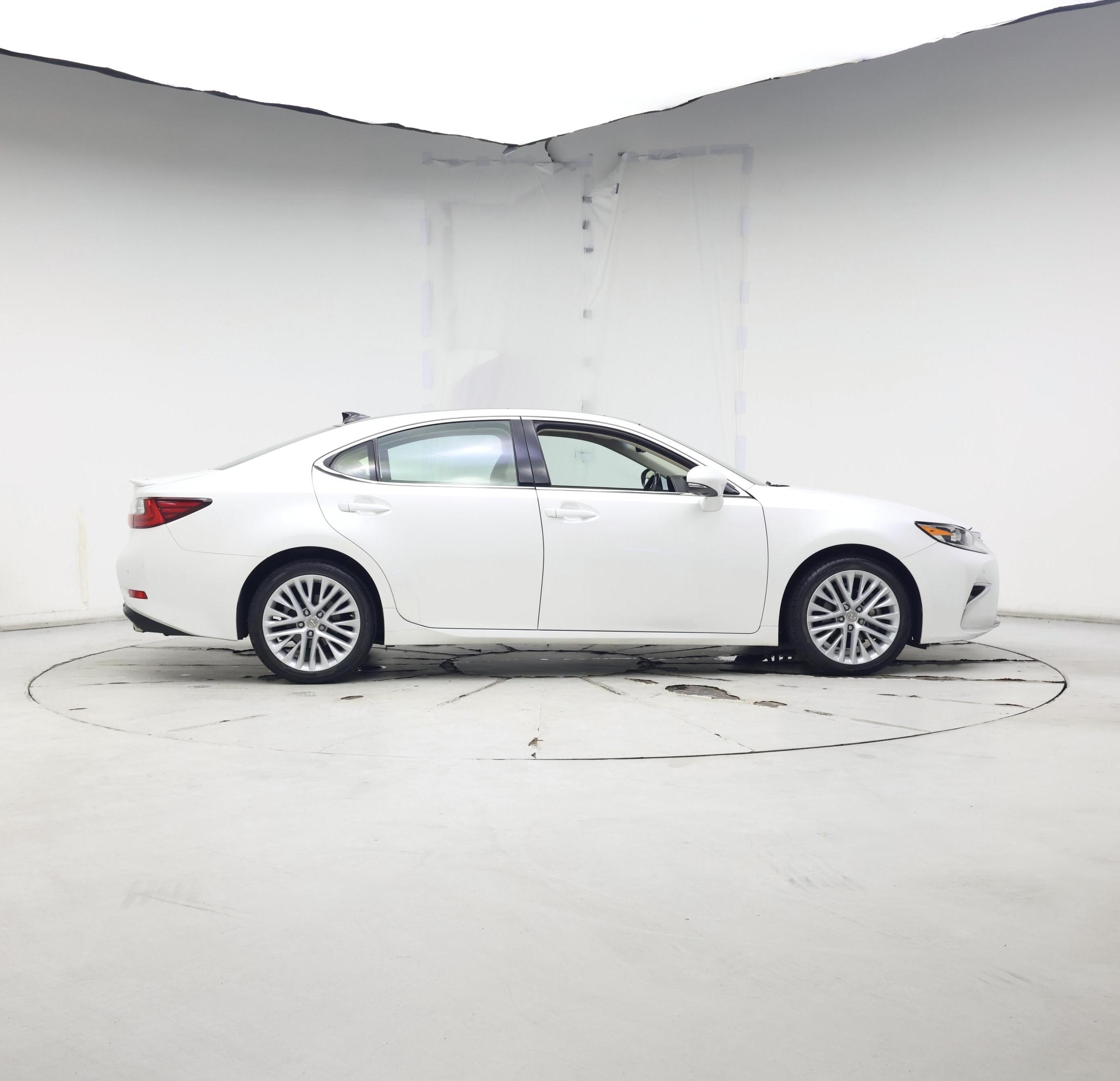 Thumbnail: 2016 Lexus ES - 7