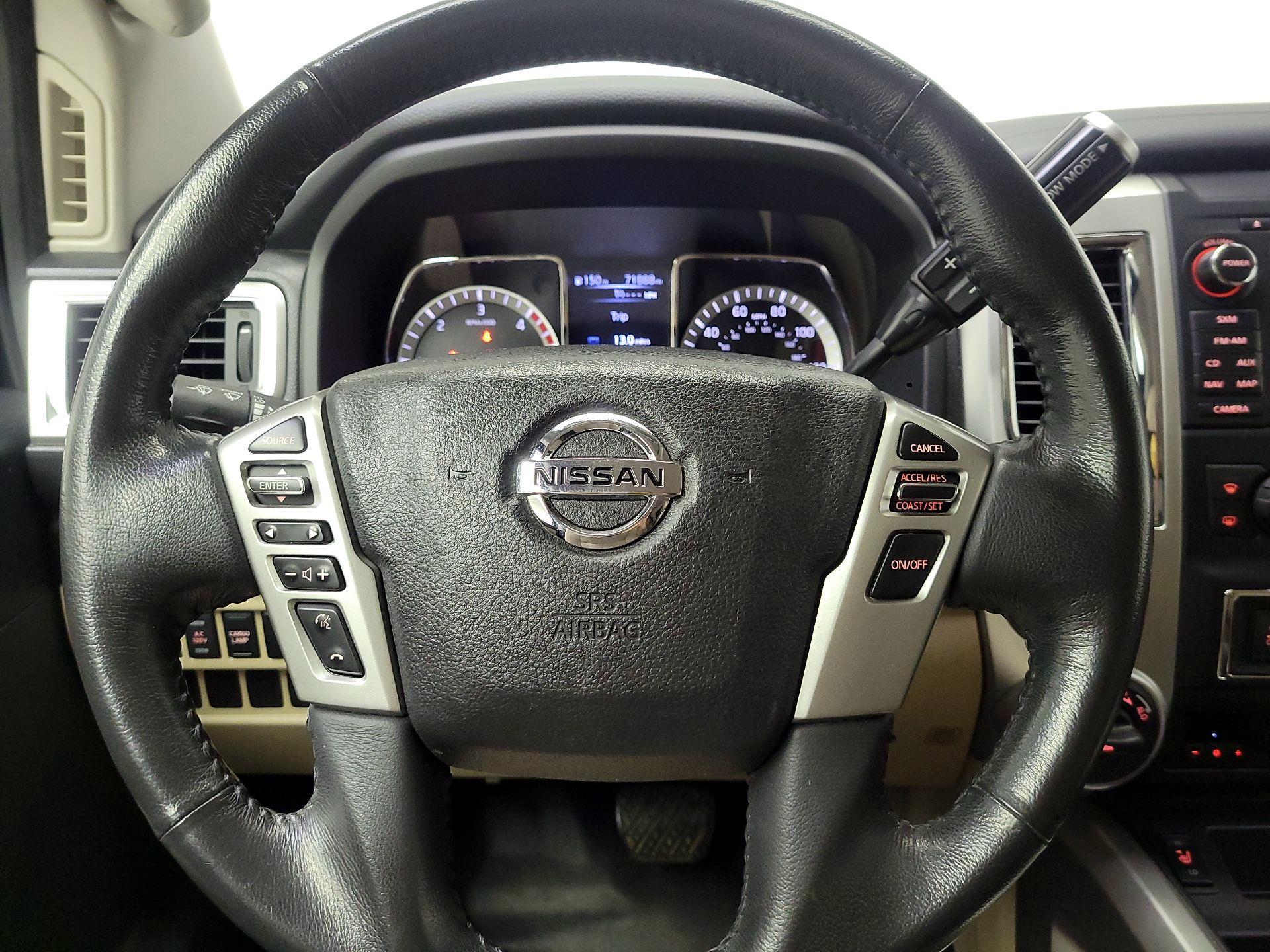 Thumbnail: 2016 Nissan Titan - 10