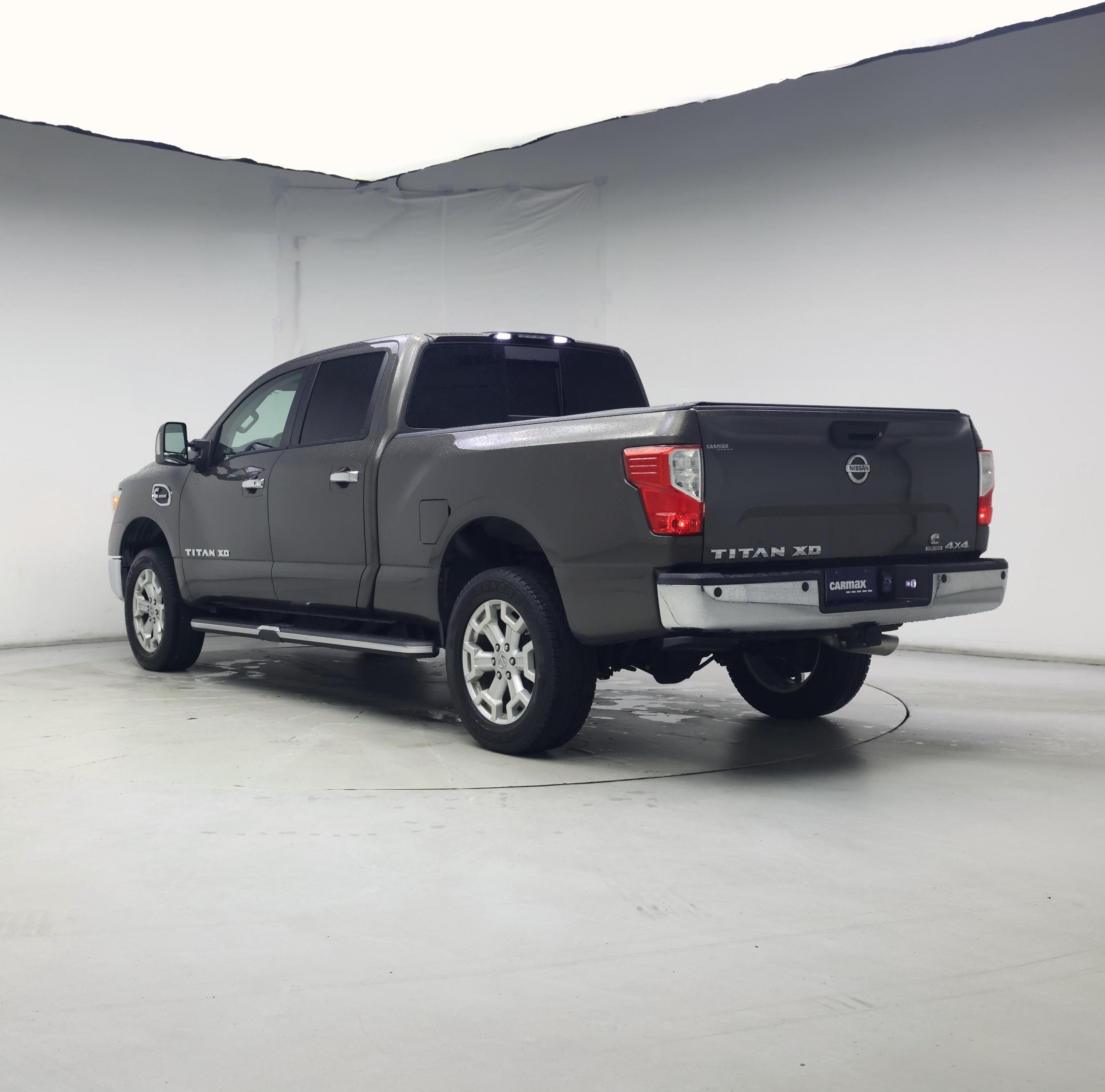 Thumbnail: 2016 Nissan Titan - 2