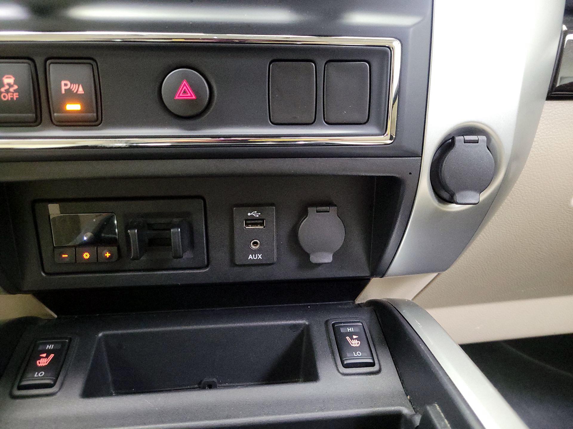 Thumbnail: 2016 Nissan Titan - 19