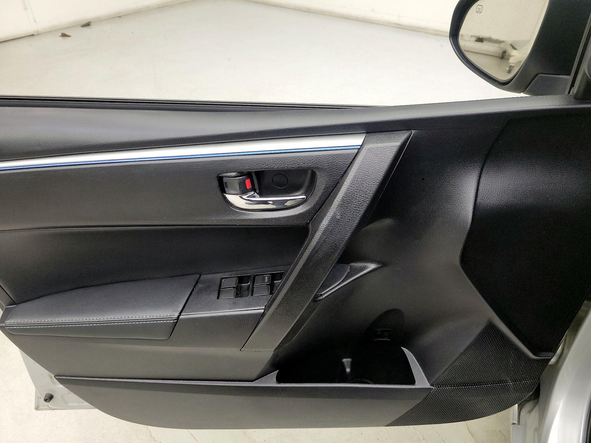 Thumbnail: 2016 Toyota Corolla - 12