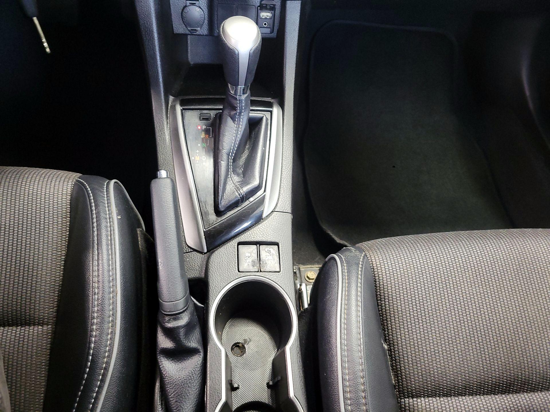 Thumbnail: 2016 Toyota Corolla - 17