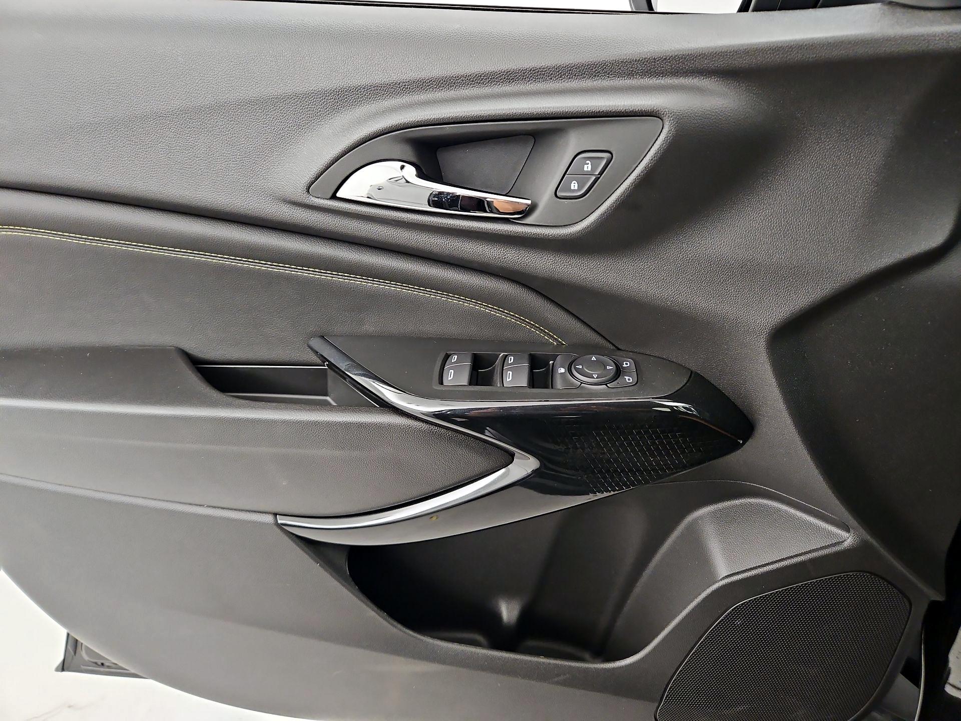Thumbnail: 2025 Chevrolet Trax - 12