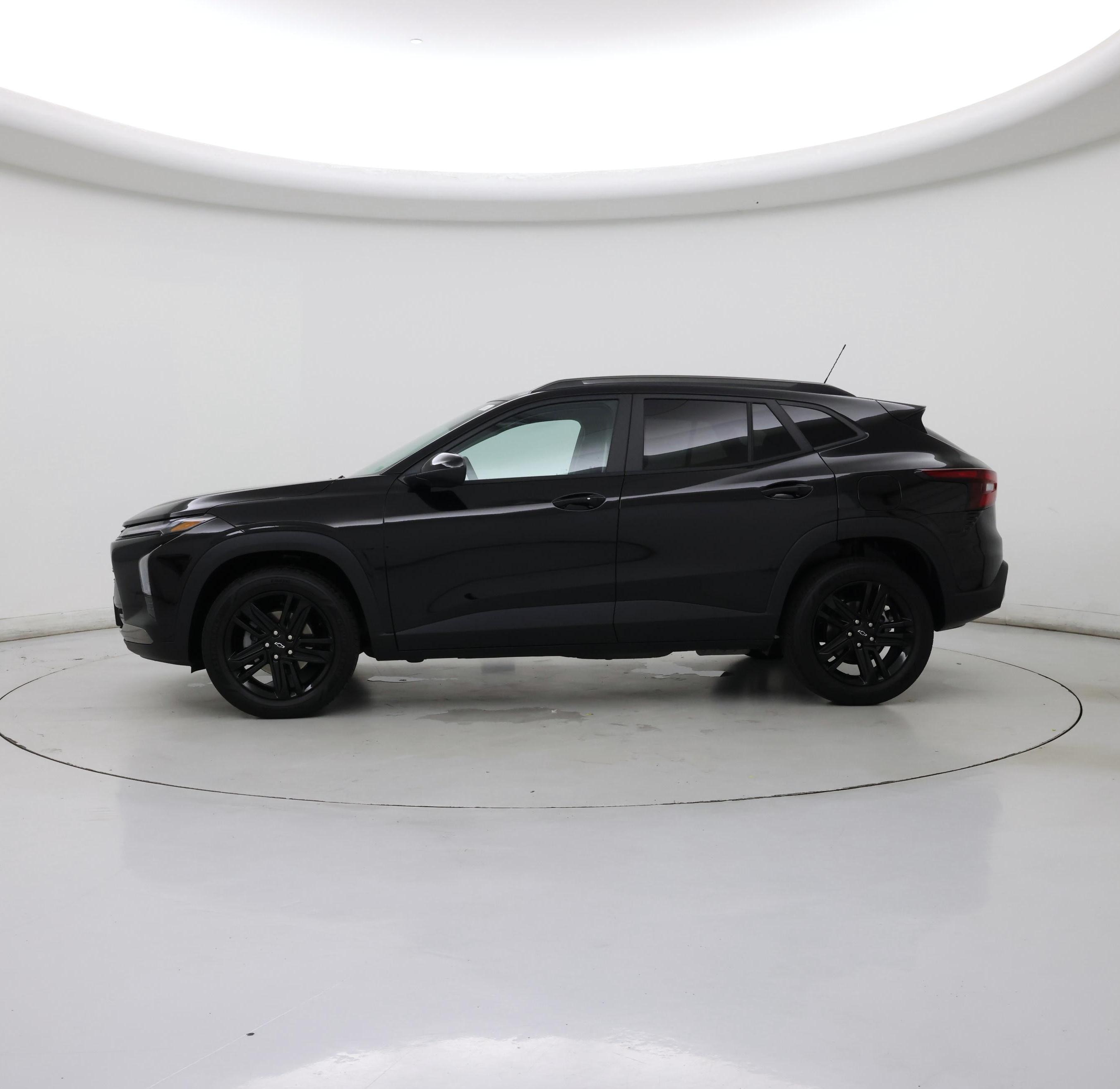 Thumbnail: 2025 Chevrolet Trax - 3