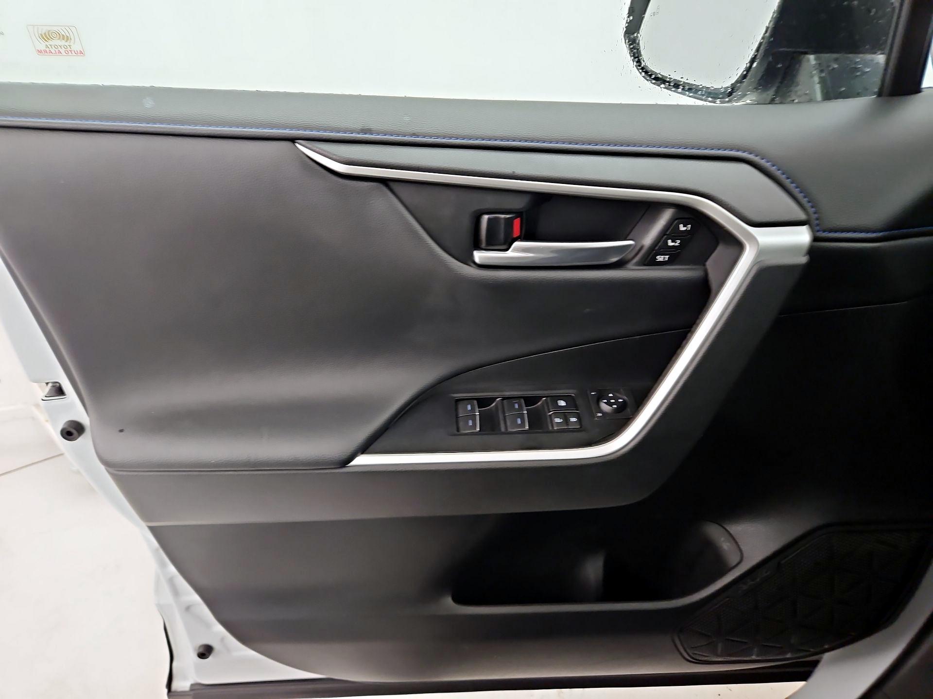 Thumbnail: 2023 Toyota RAV4 - 12