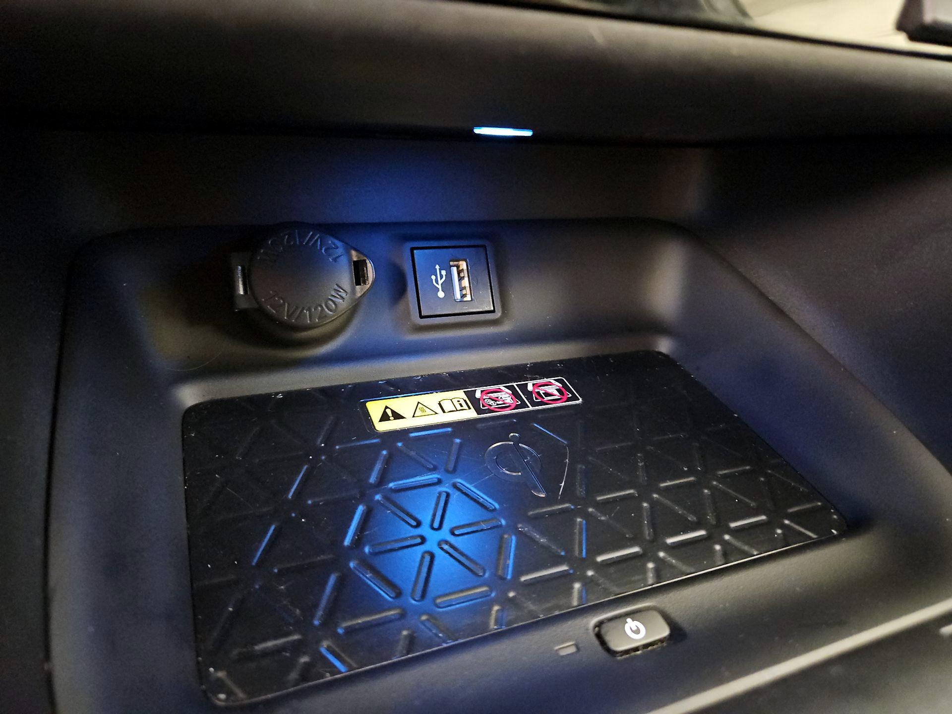 Thumbnail: 2023 Toyota RAV4 - 19