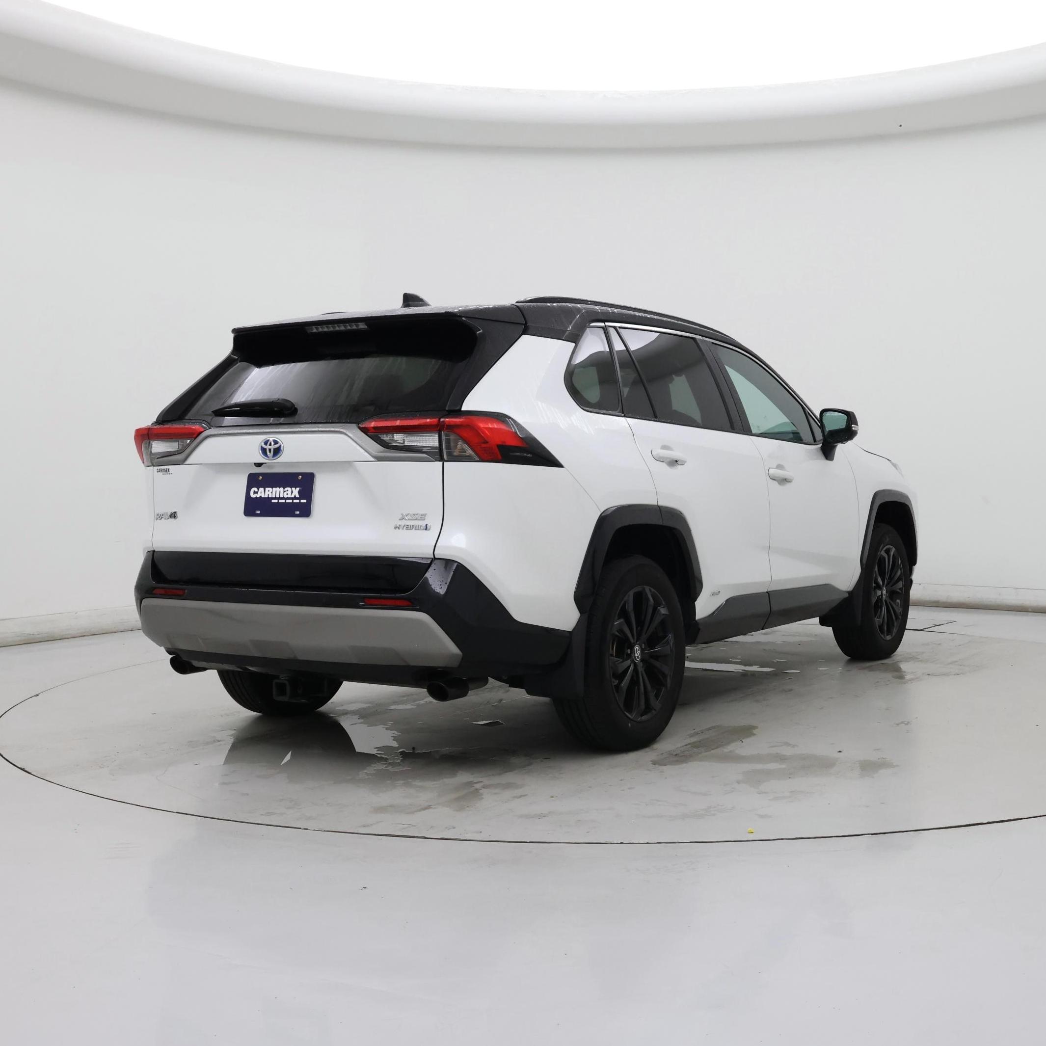 Thumbnail: 2023 Toyota RAV4 - 8