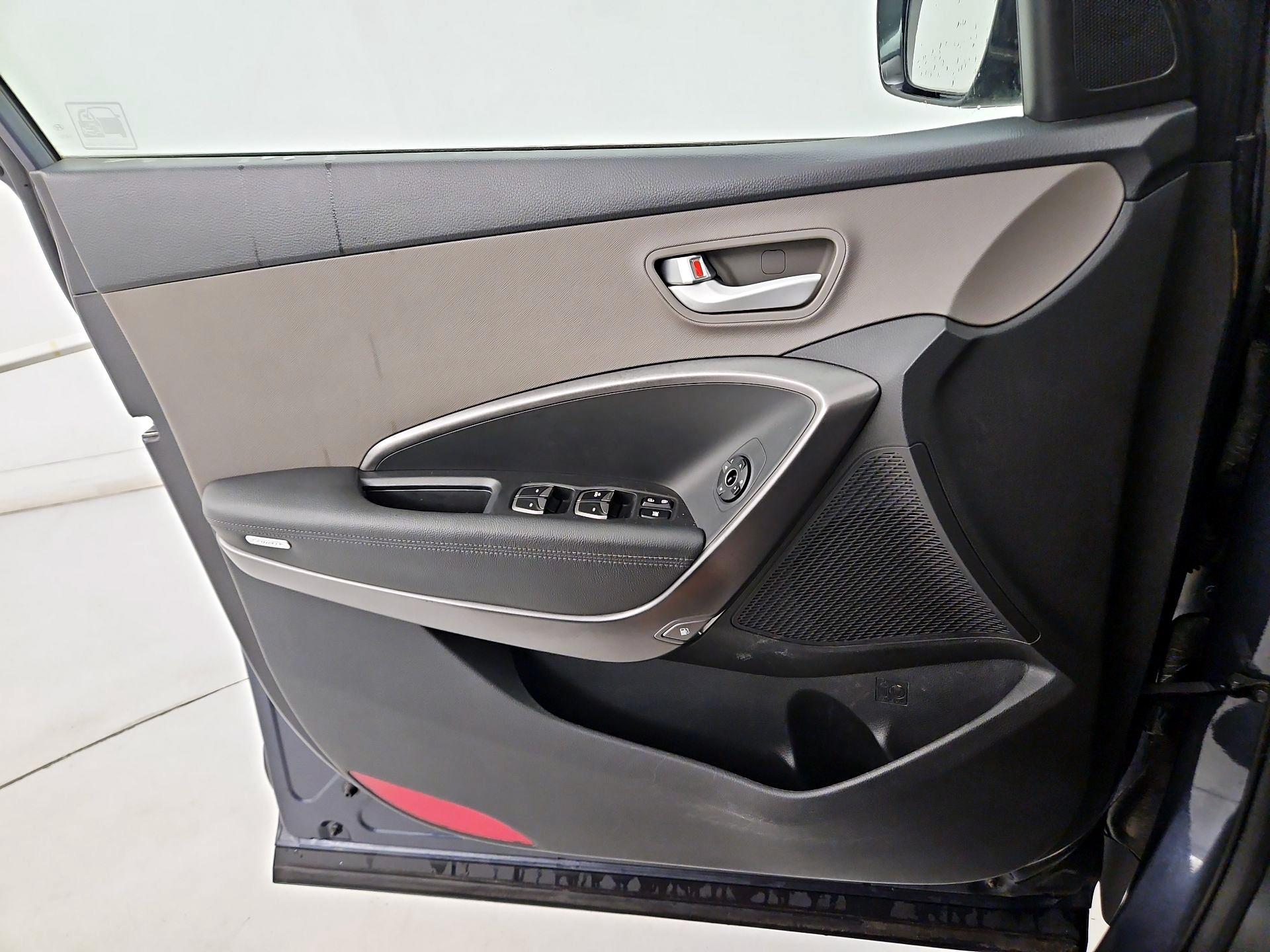 Thumbnail: 2014 Hyundai Santa Fe - 12