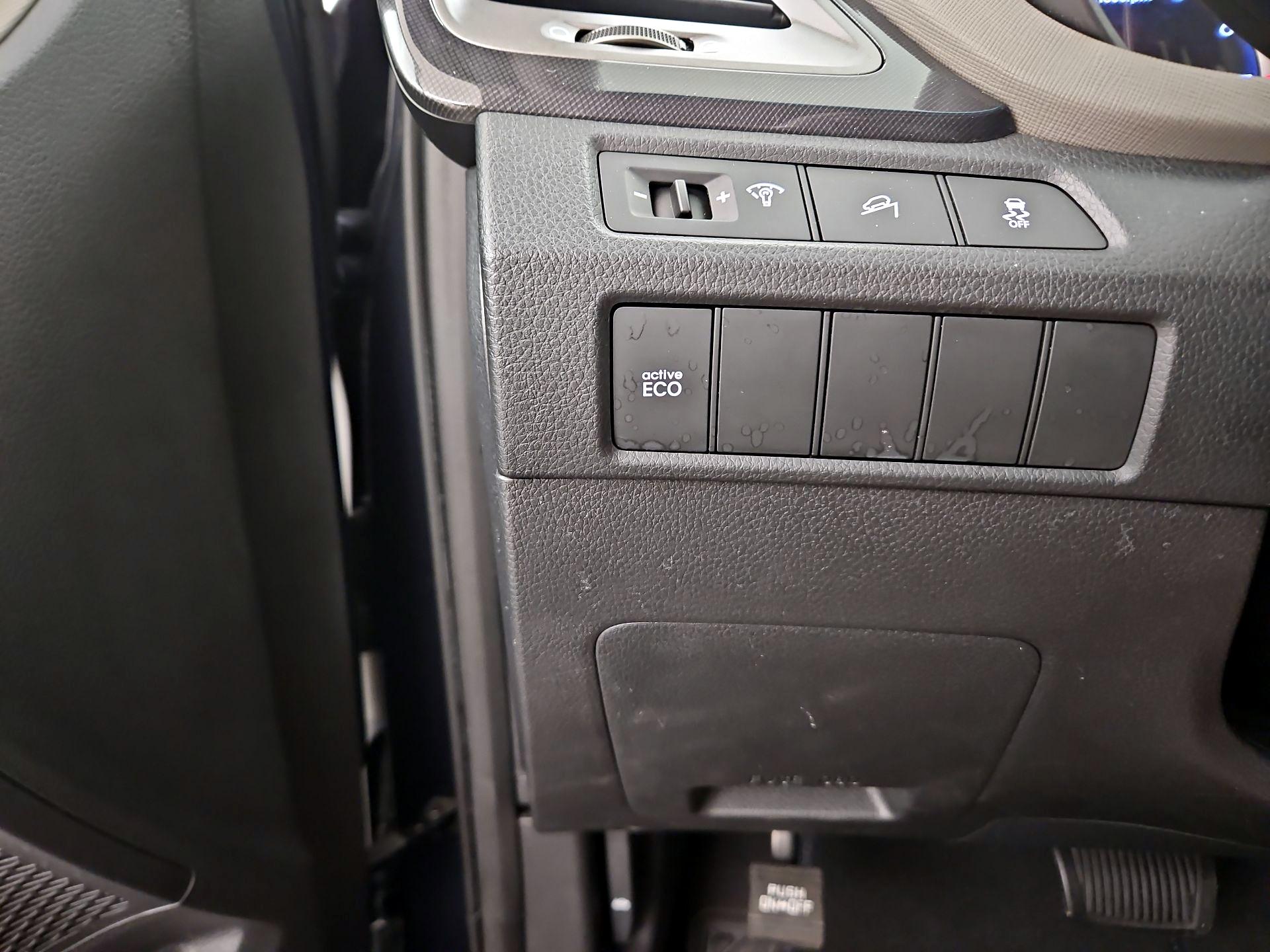 Thumbnail: 2014 Hyundai Santa Fe - 13