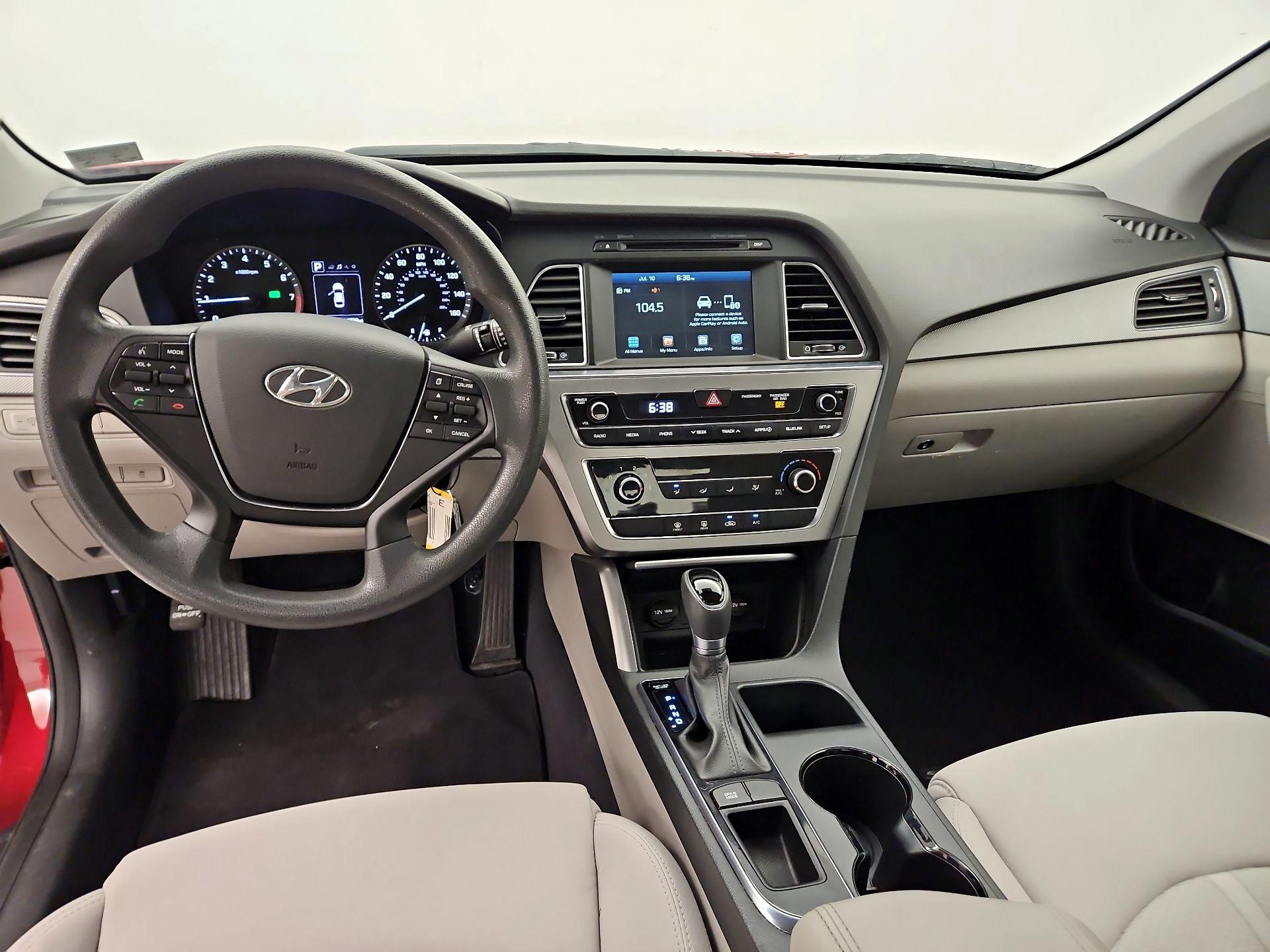 Thumbnail: 2016 Hyundai Sonata - 9