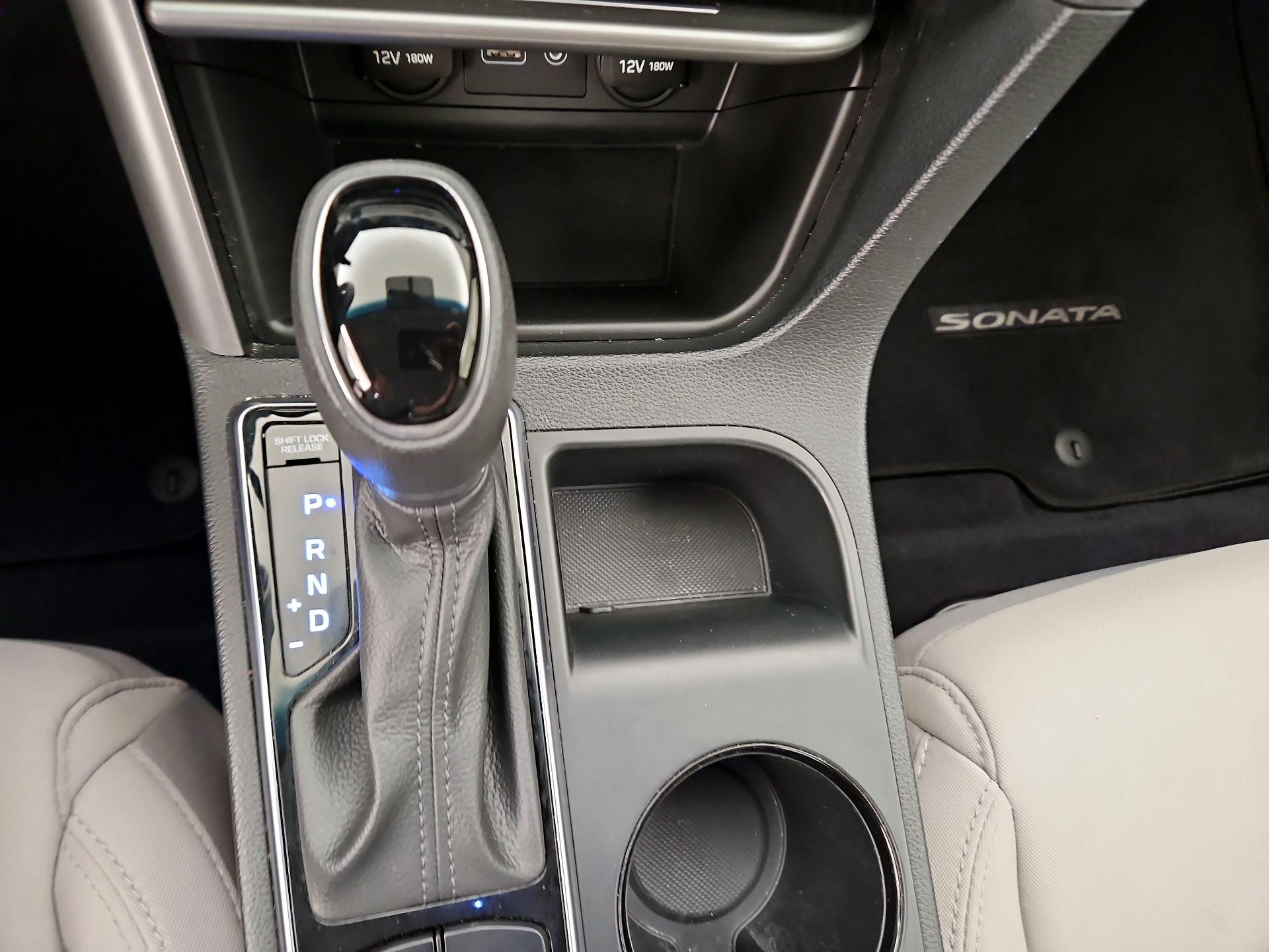Thumbnail: 2016 Hyundai Sonata - 17