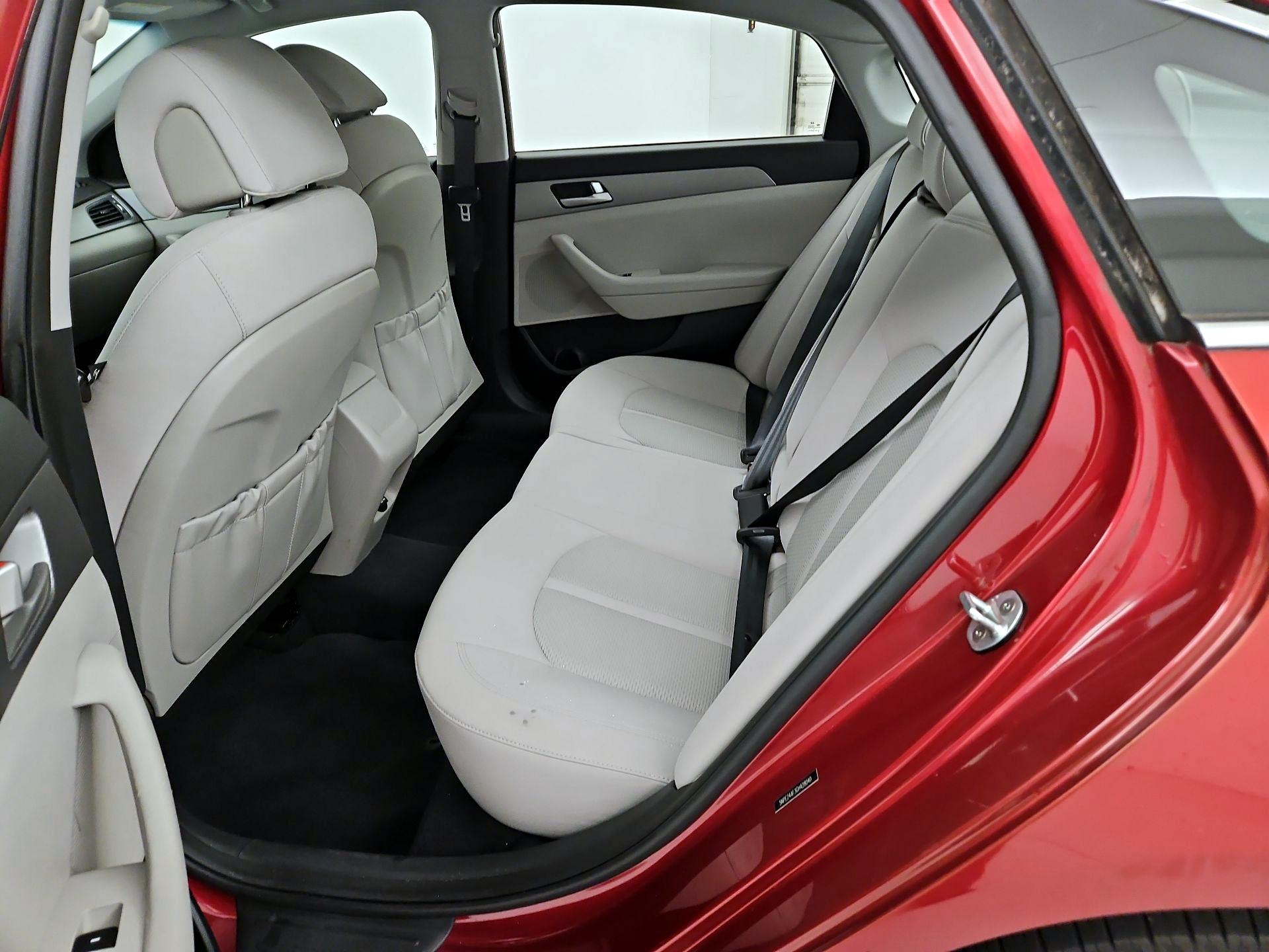 Thumbnail: 2016 Hyundai Sonata - 19