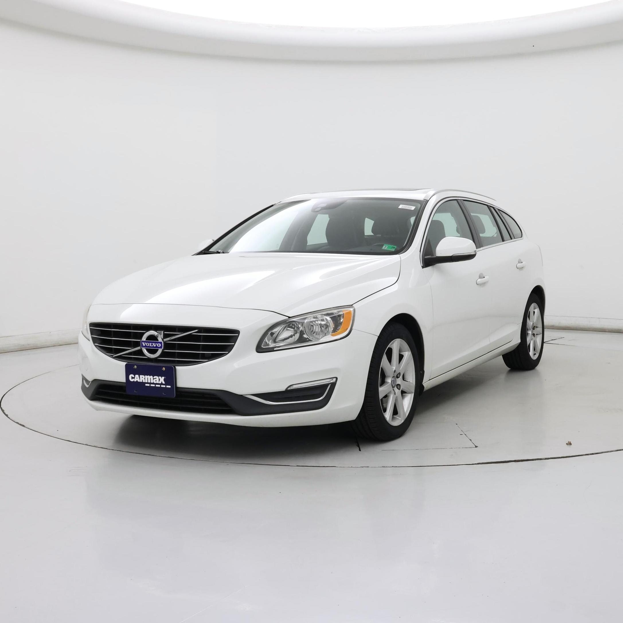 Thumbnail: 2016 Volvo V60 - 4