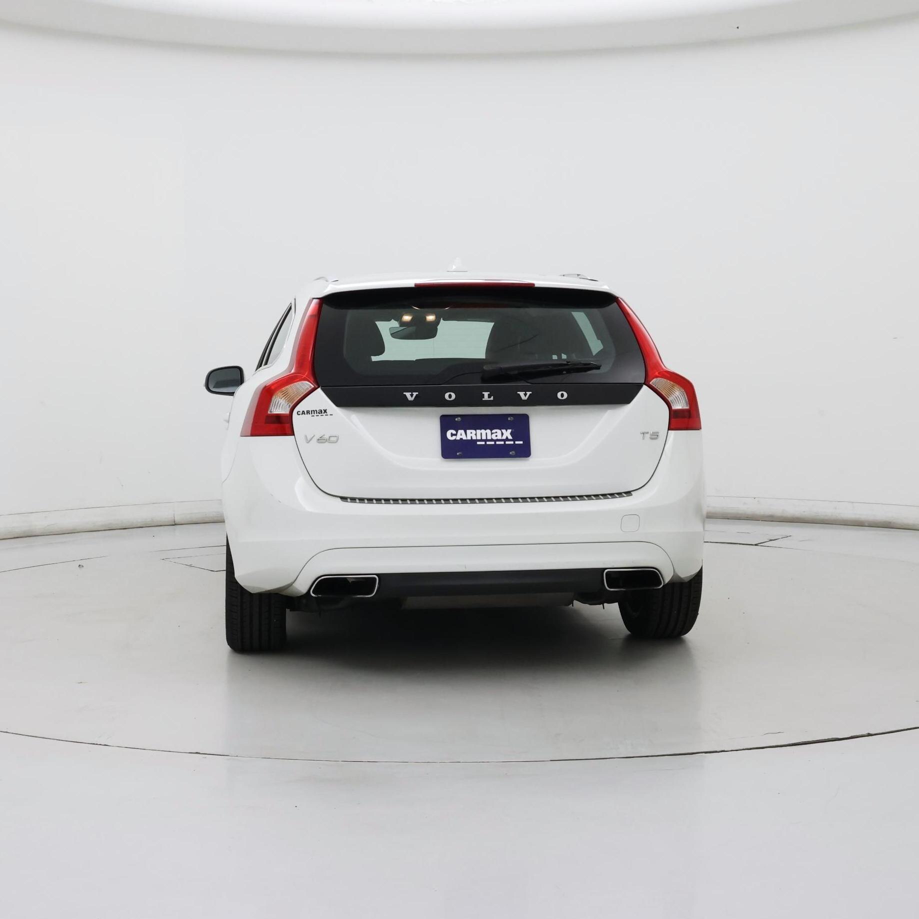 Thumbnail: 2016 Volvo V60 - 6