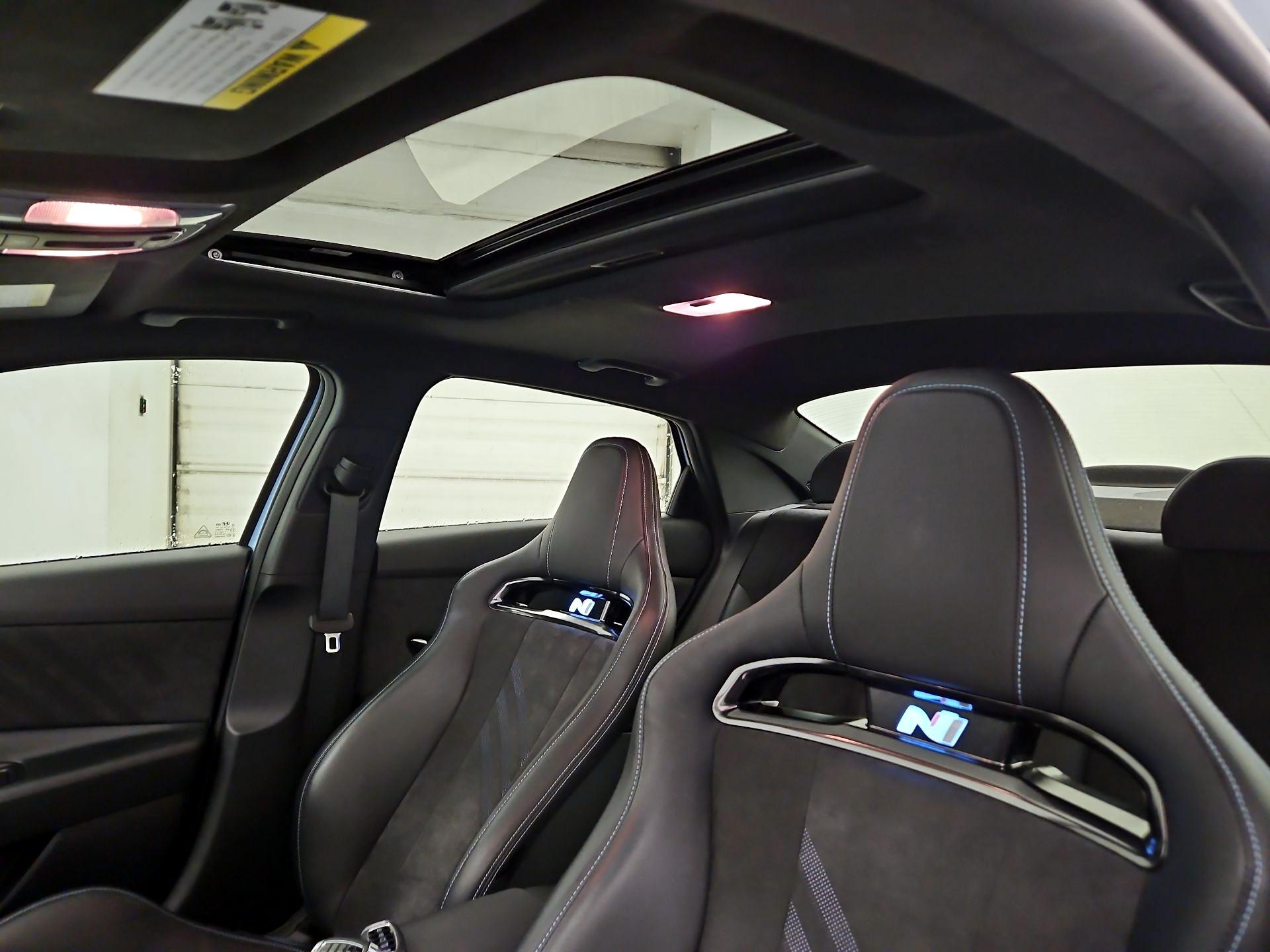 Thumbnail: 2022 Hyundai Elantra - 20