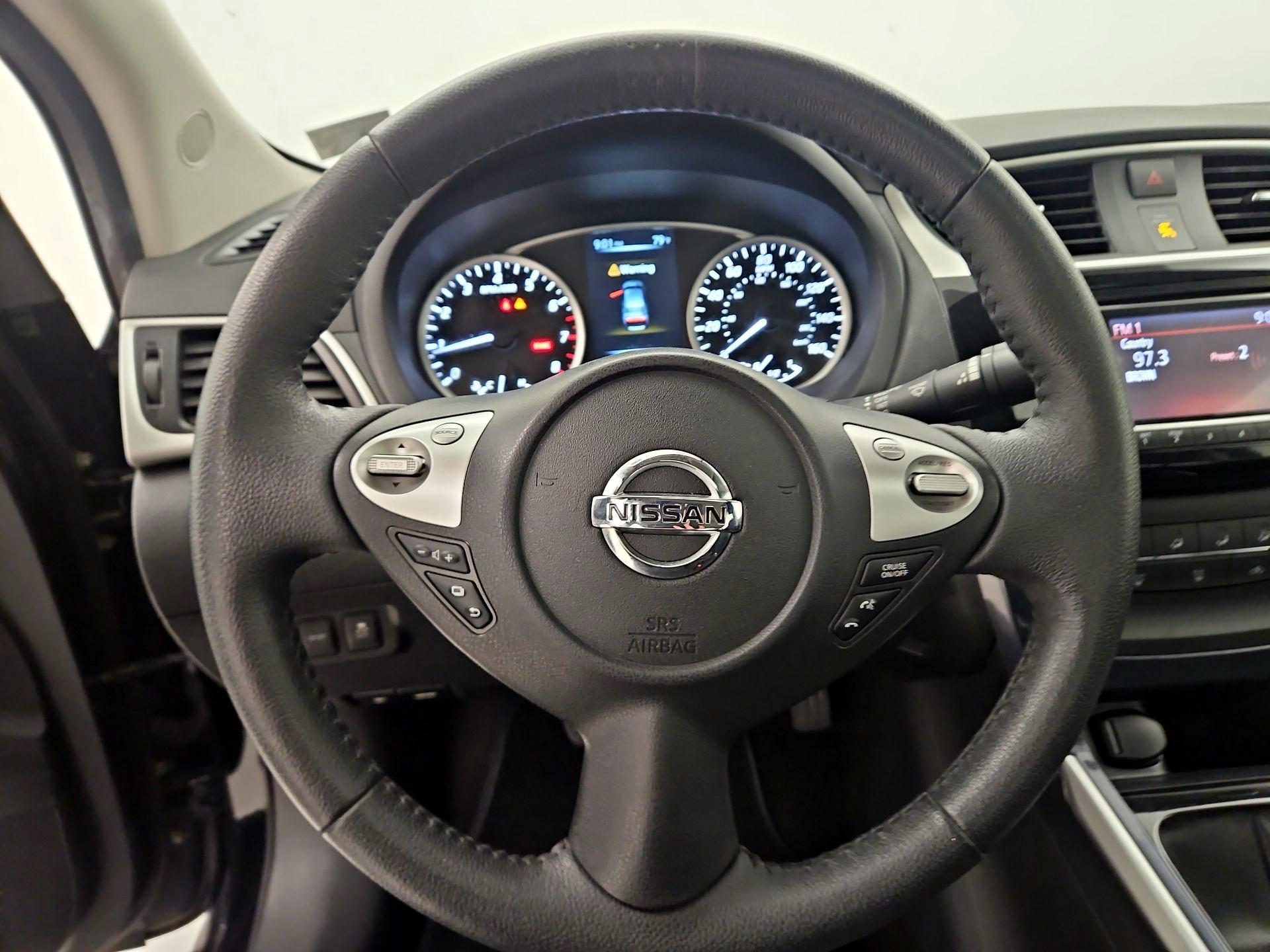 Thumbnail: 2017 Nissan Sentra - 10