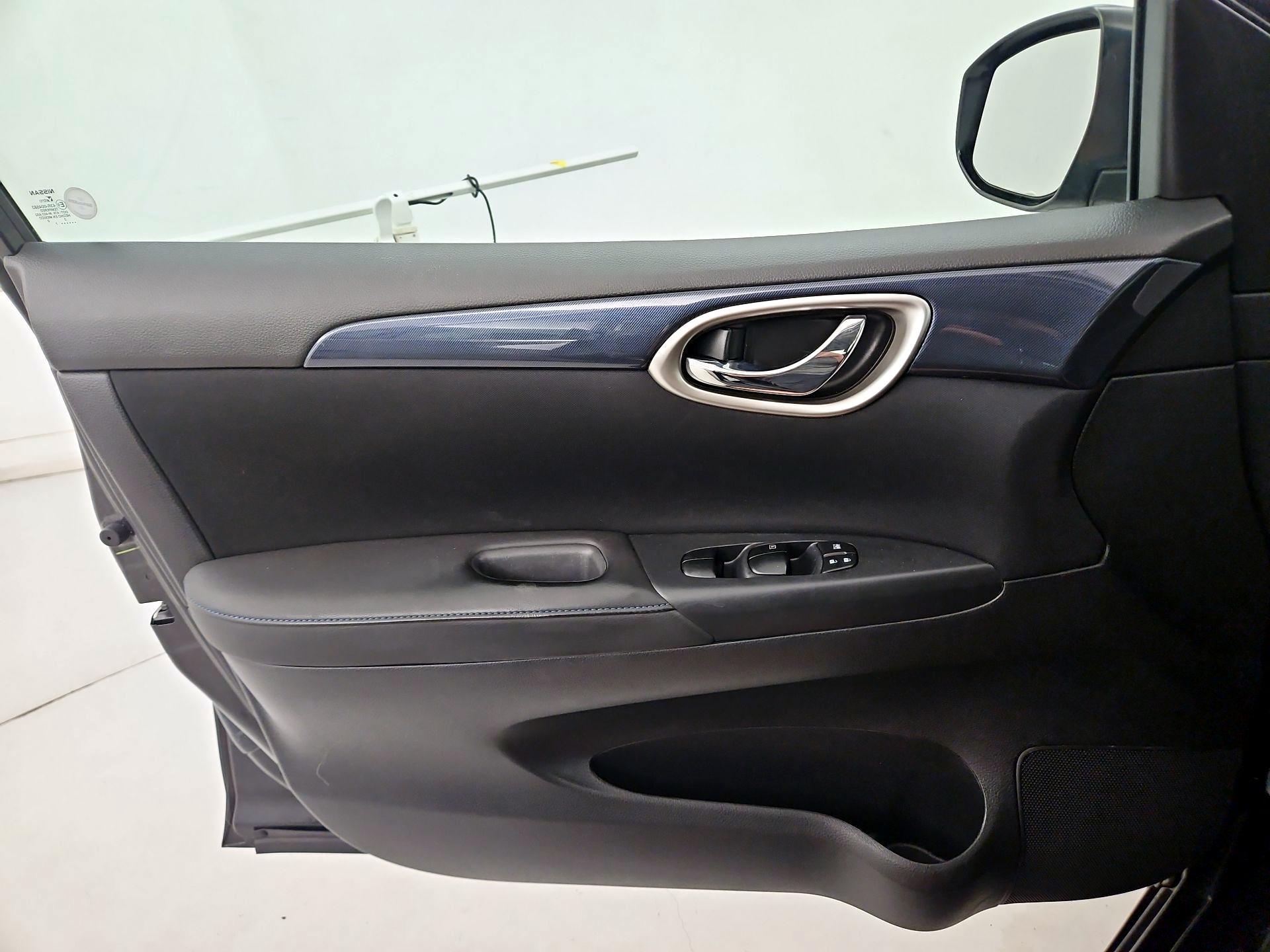 Thumbnail: 2017 Nissan Sentra - 12