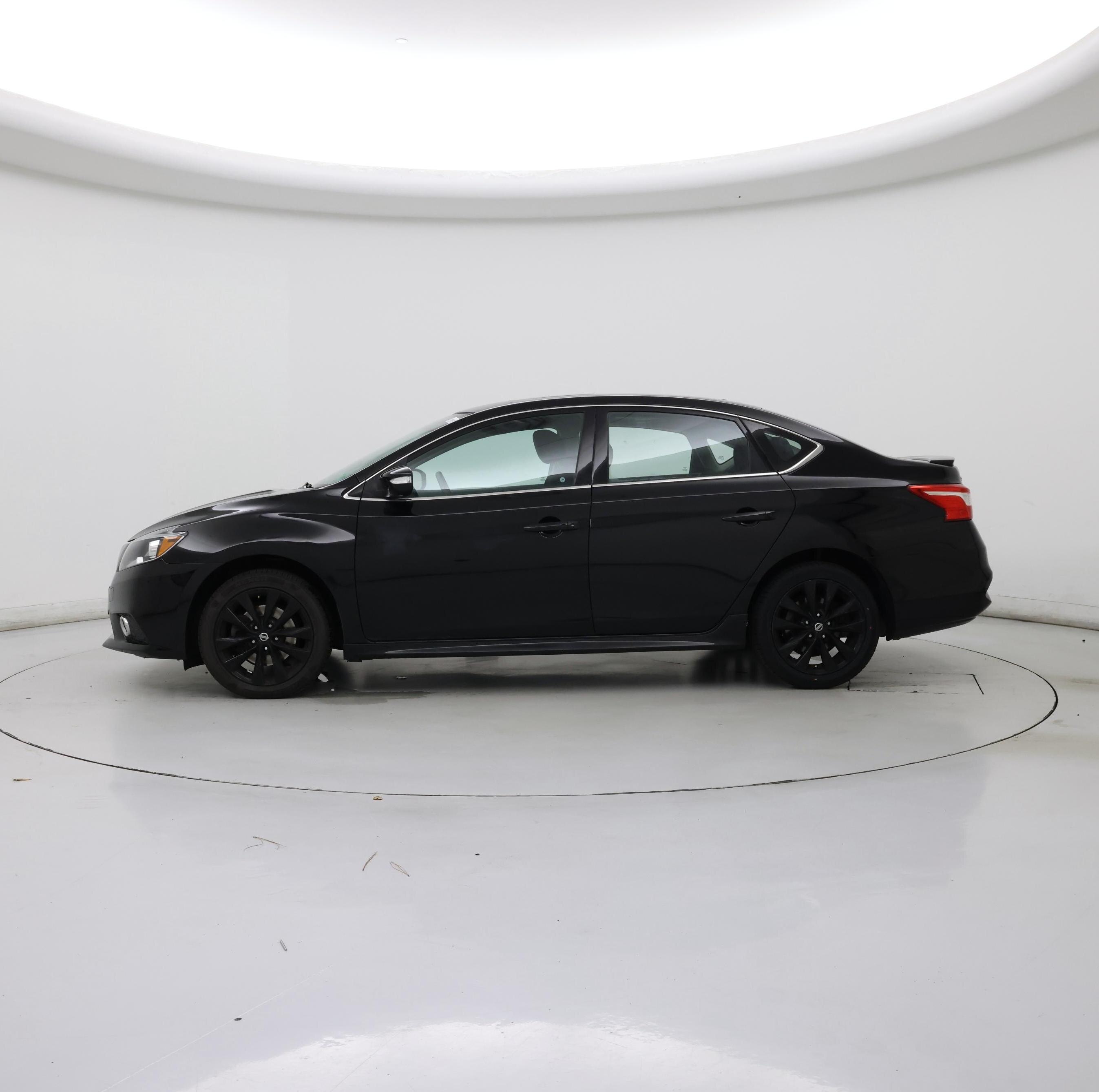 Thumbnail: 2017 Nissan Sentra - 3