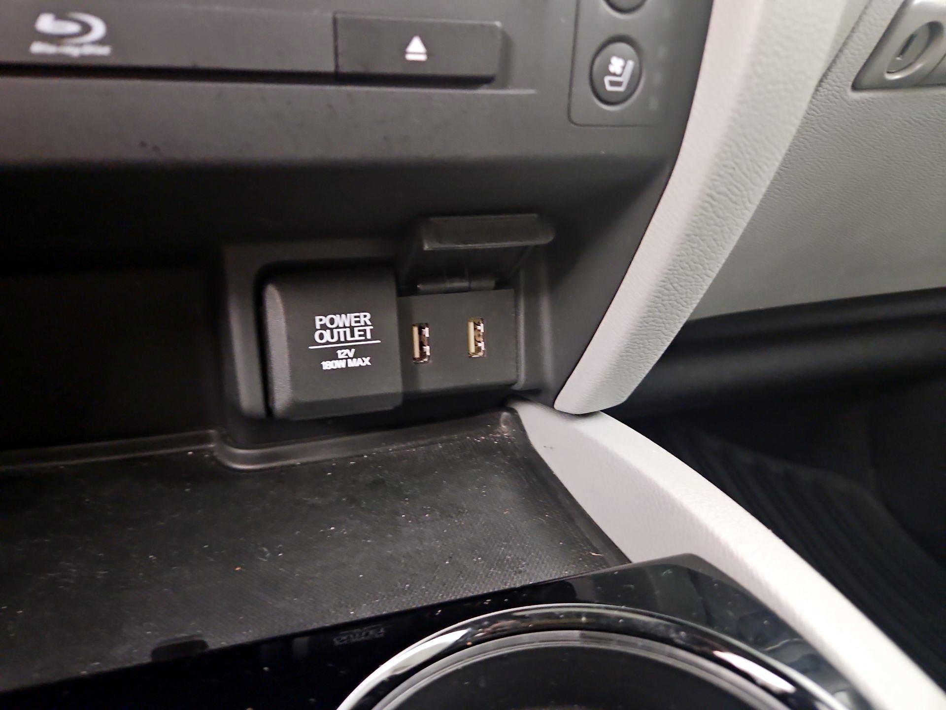 Thumbnail: 2017 Honda Pilot - 18