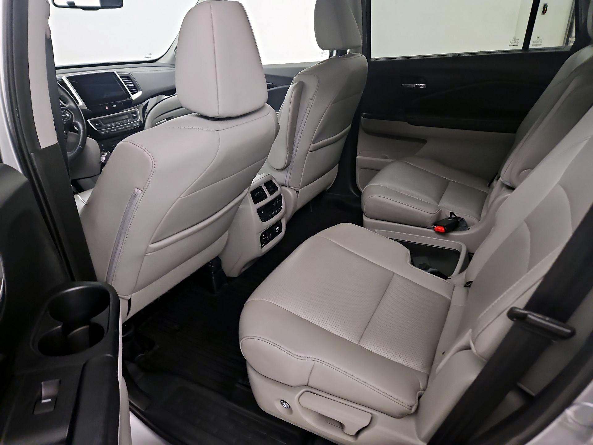 Thumbnail: 2017 Honda Pilot - 20