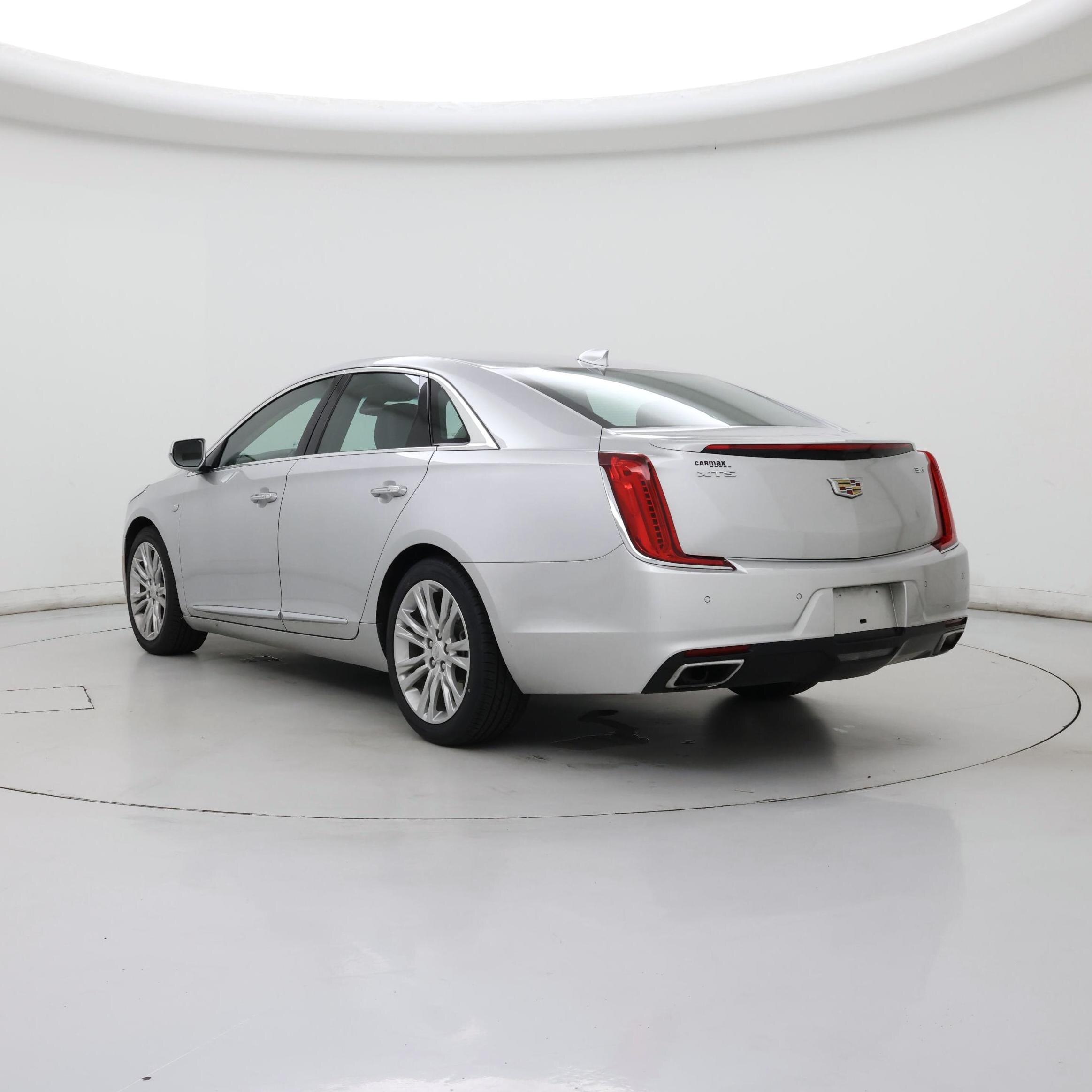 Thumbnail: 2019 Cadillac XTS - 2