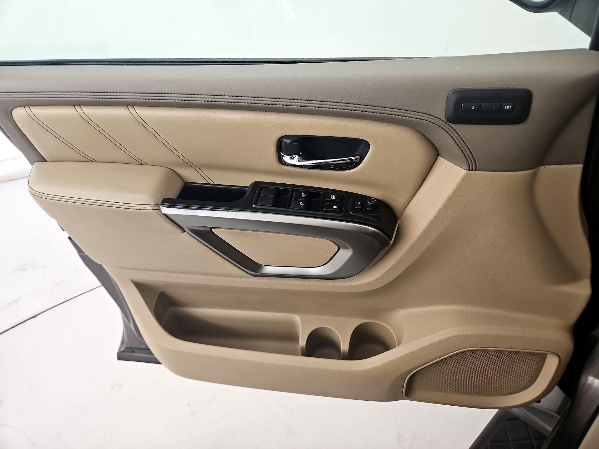 Thumbnail: 2015 Nissan Armada - 12