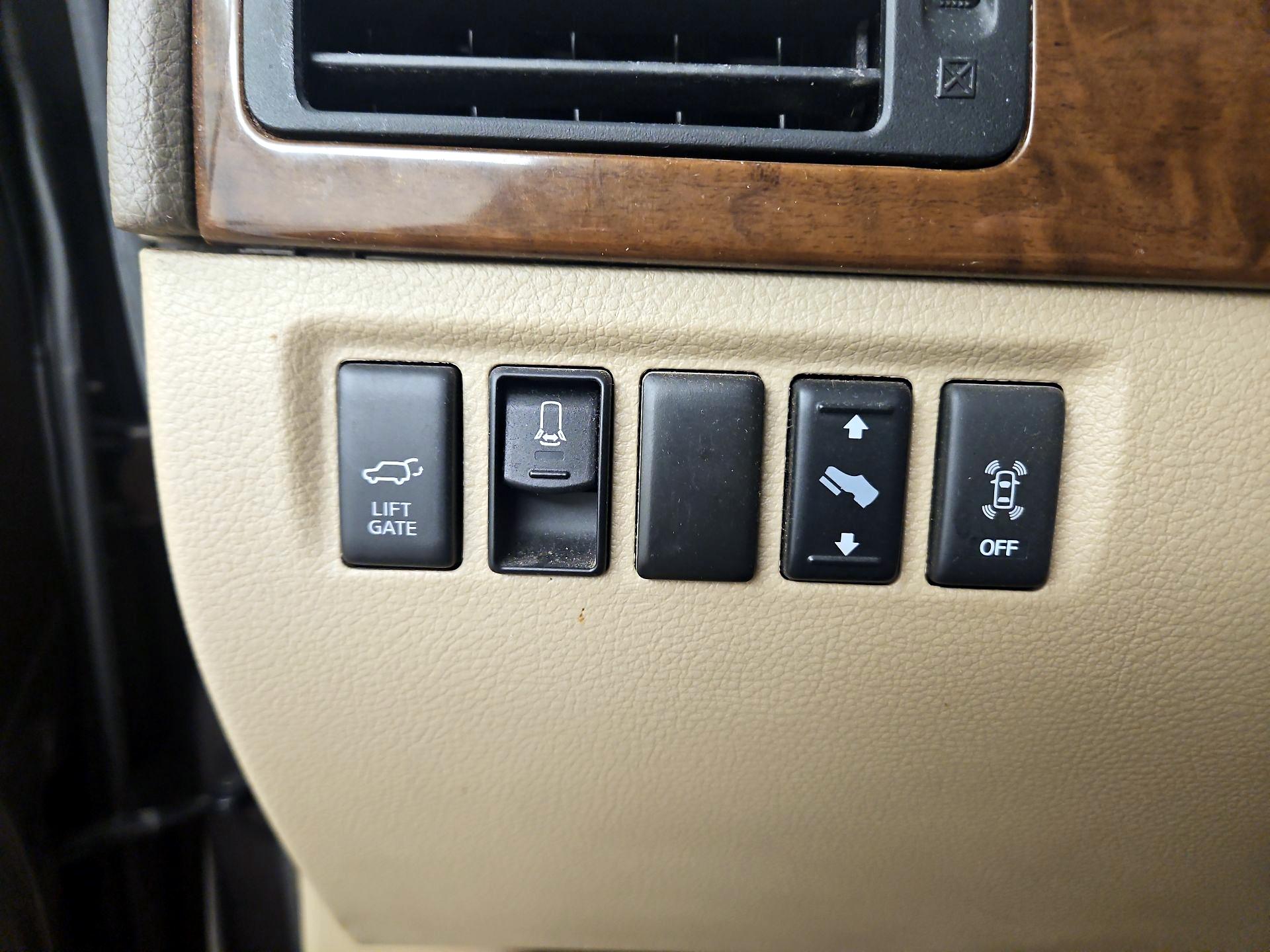 Thumbnail: 2015 Nissan Armada - 13