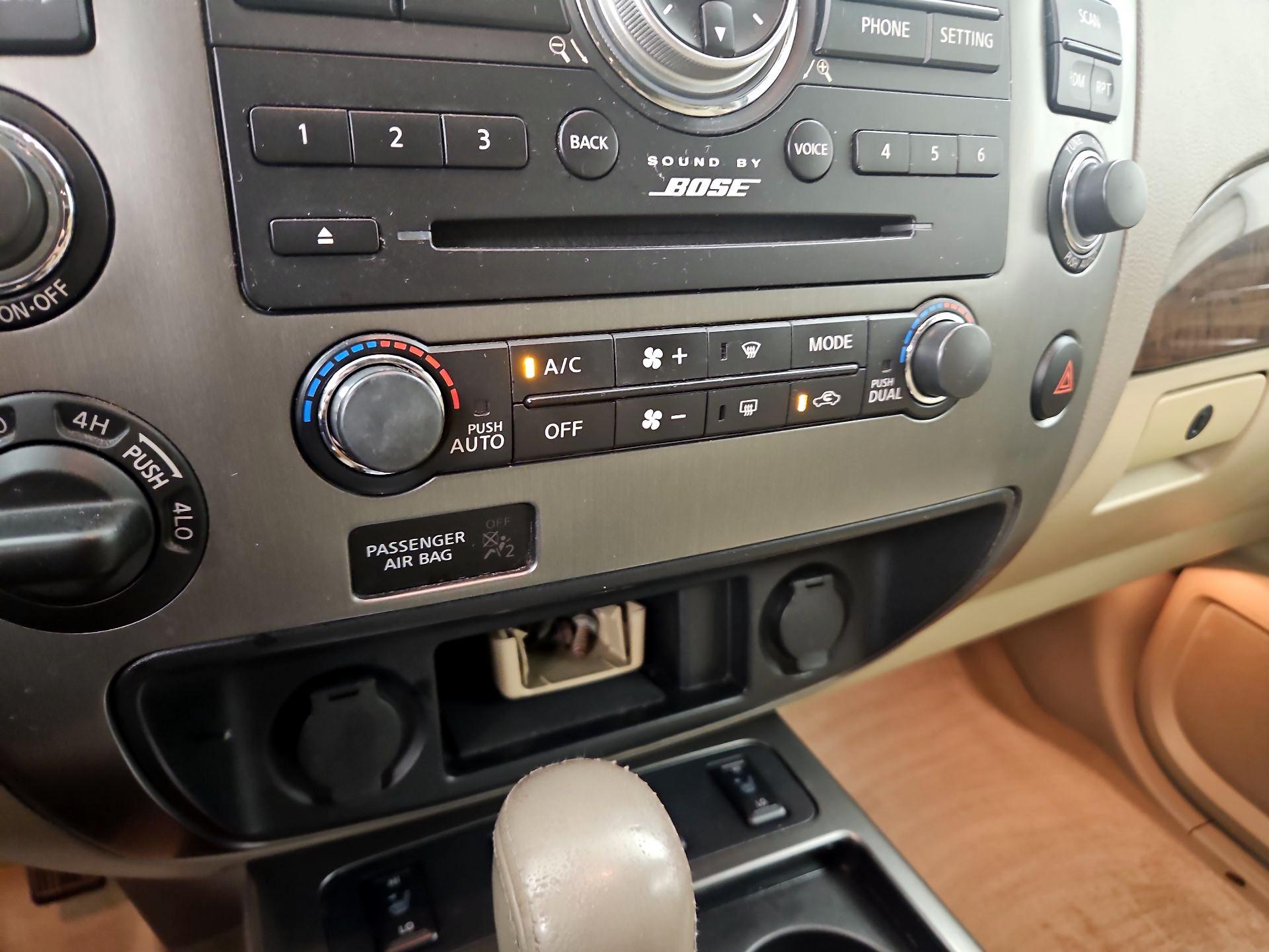 Thumbnail: 2015 Nissan Armada - 16