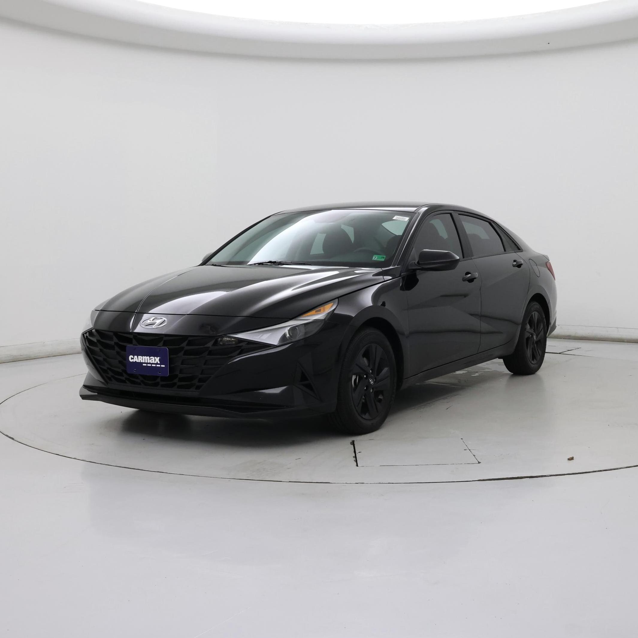 Thumbnail: 2023 Hyundai Elantra - 4