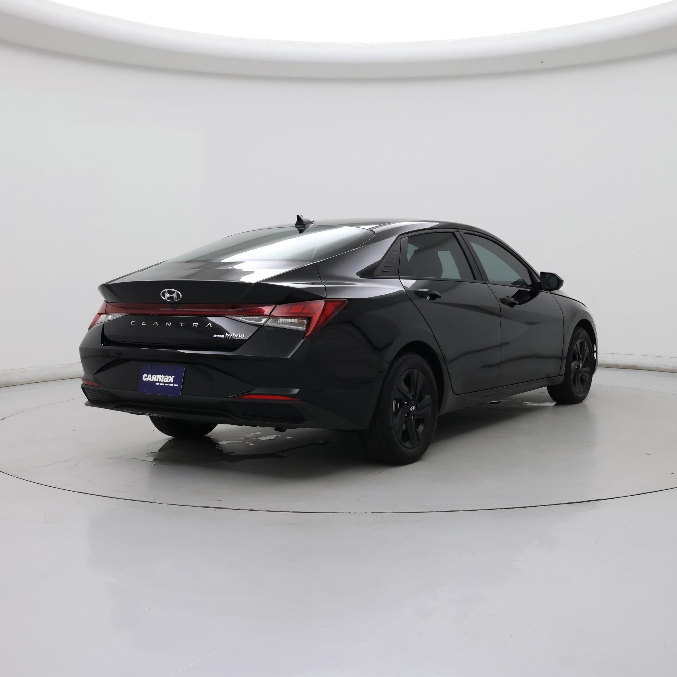 Thumbnail: 2023 Hyundai Elantra - 8