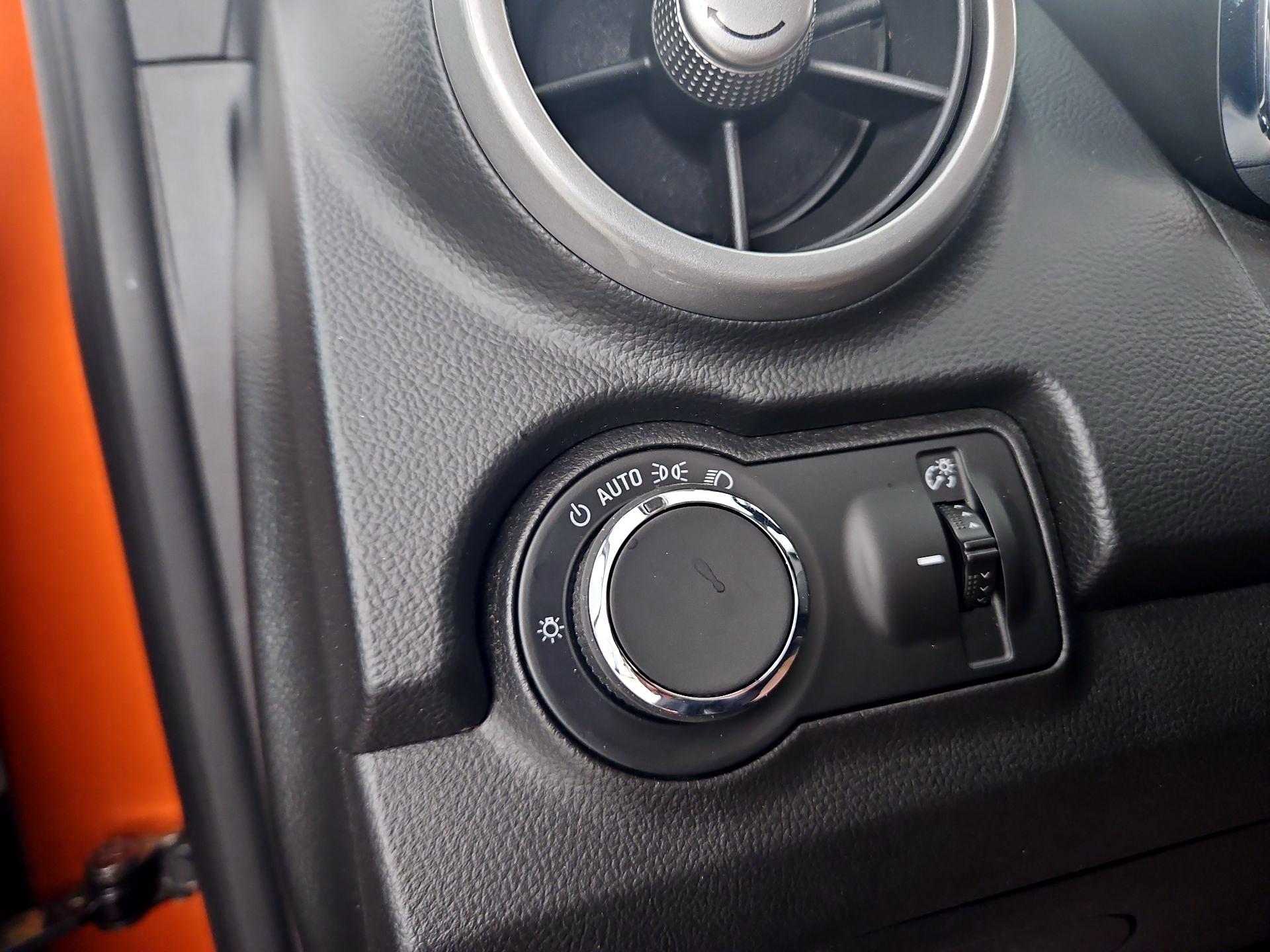 Thumbnail: 2016 Chevrolet Trax - 13