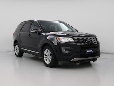 Black 2017 Ford Explorer XLT
