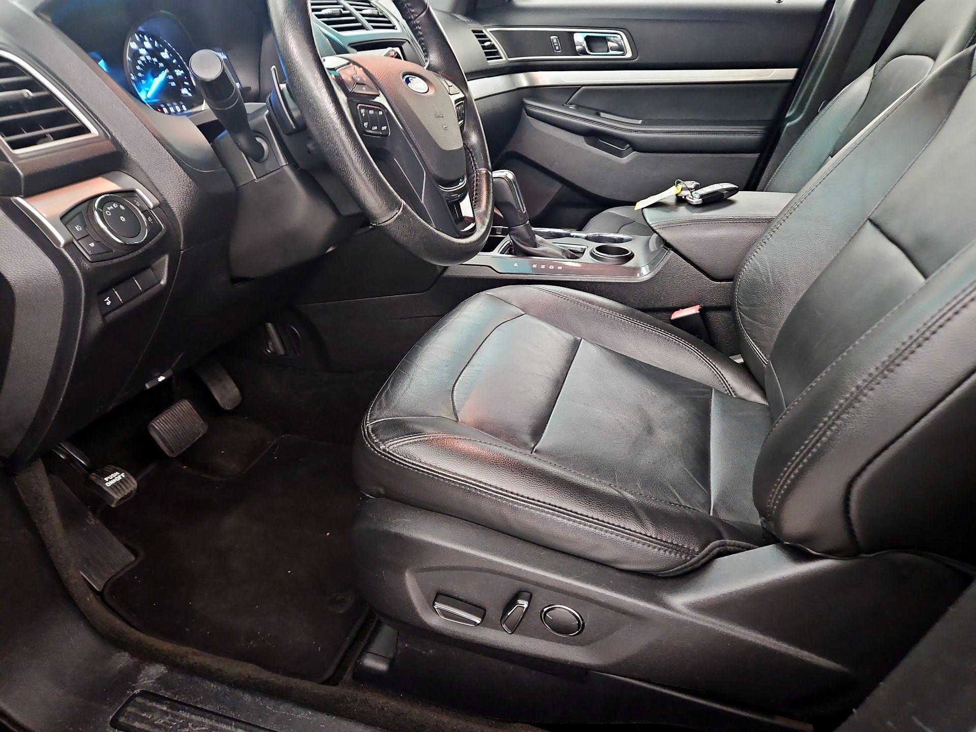 Thumbnail: 2017 Ford Explorer - 11