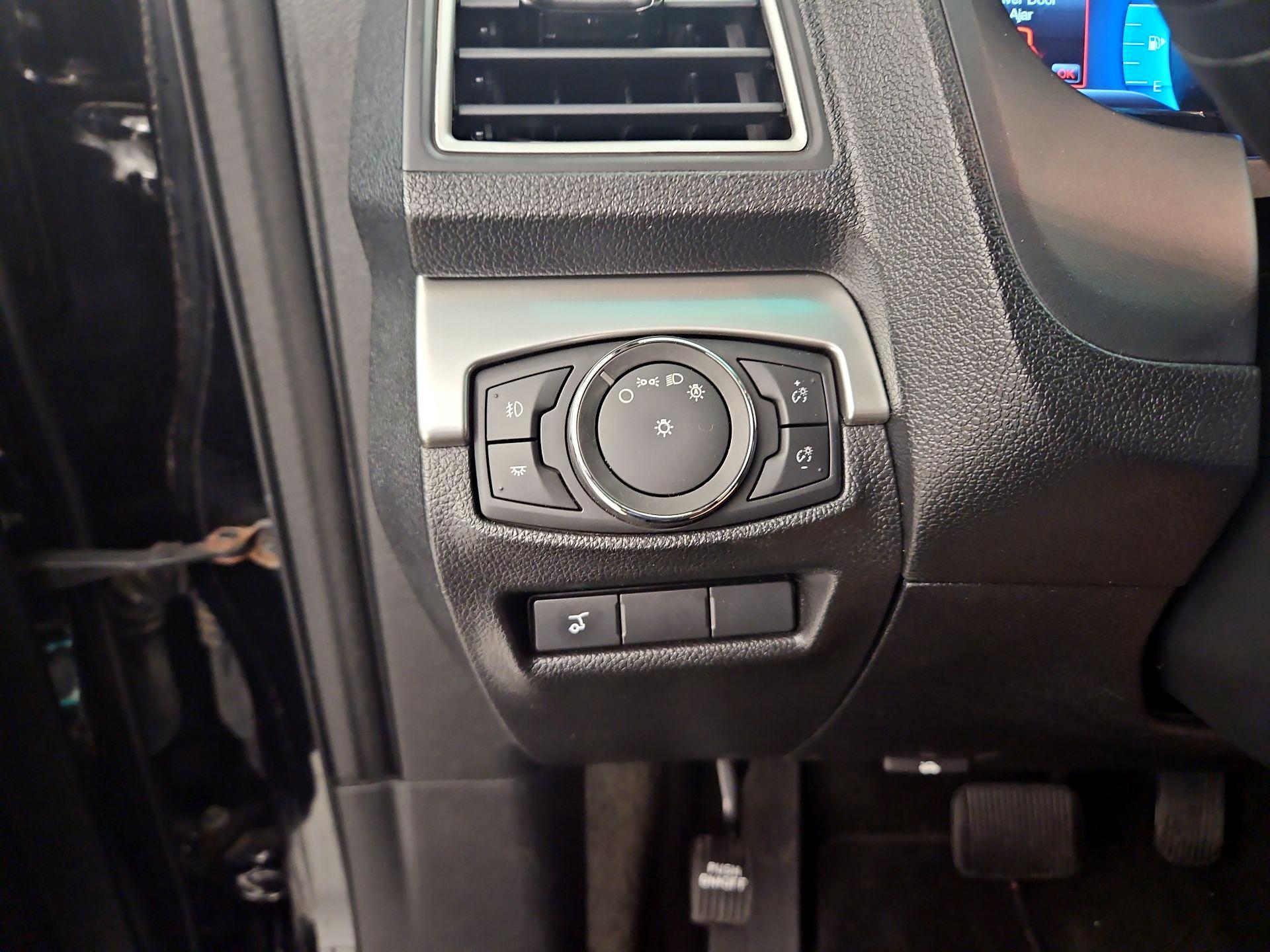 Thumbnail: 2017 Ford Explorer - 13