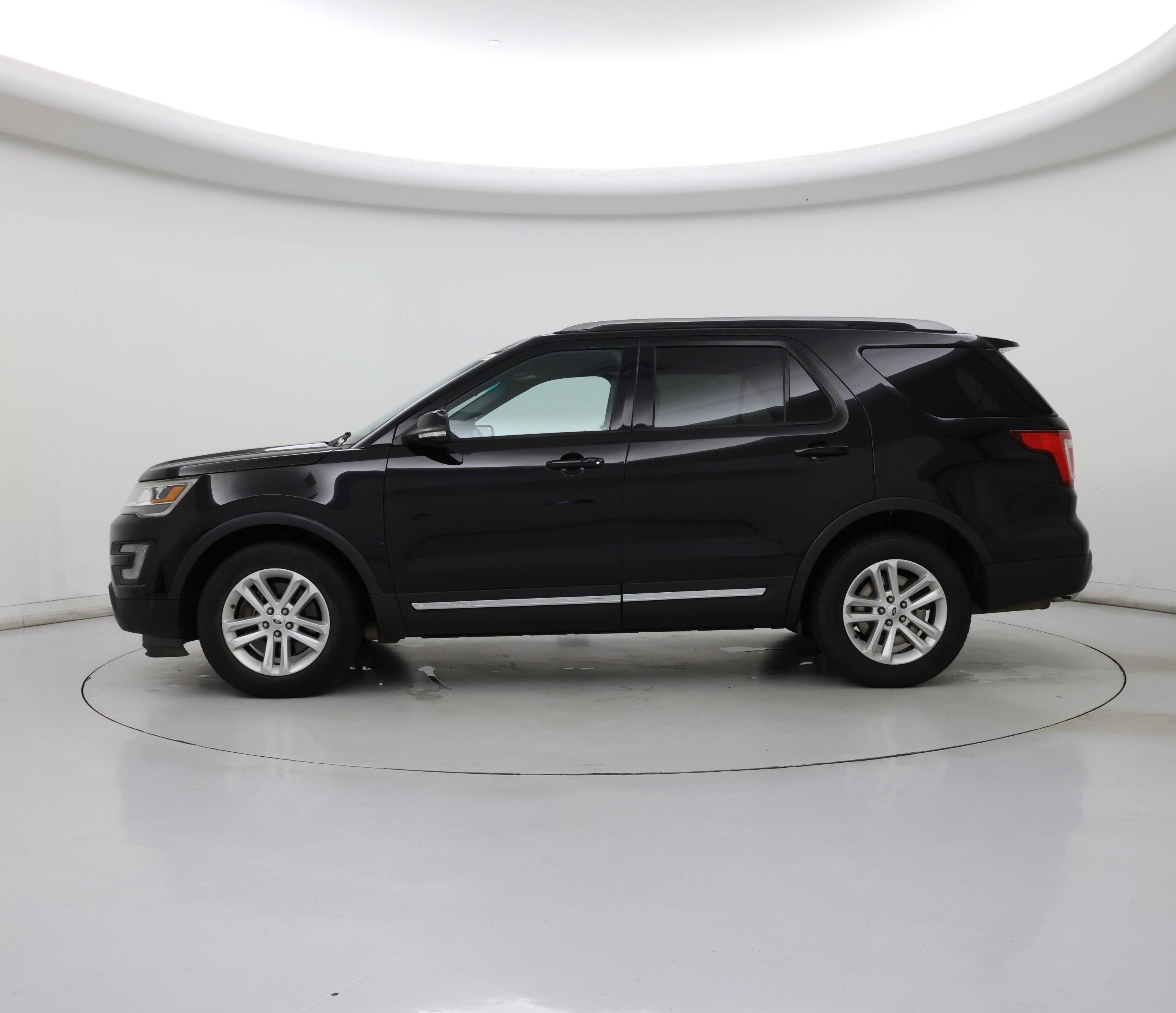 Thumbnail: 2017 Ford Explorer - 3