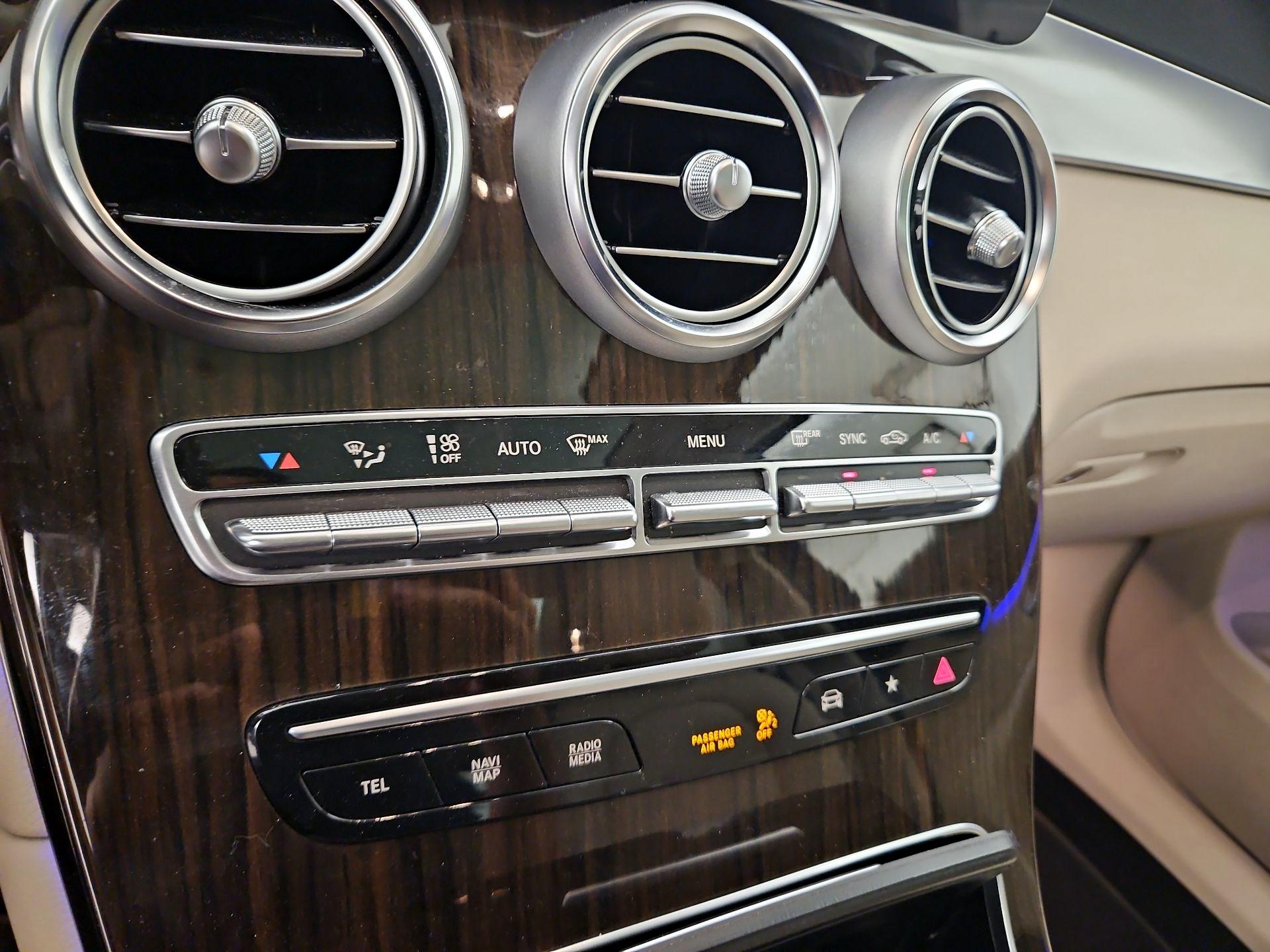Thumbnail: 2022 Mercedes-Benz GLC - 16
