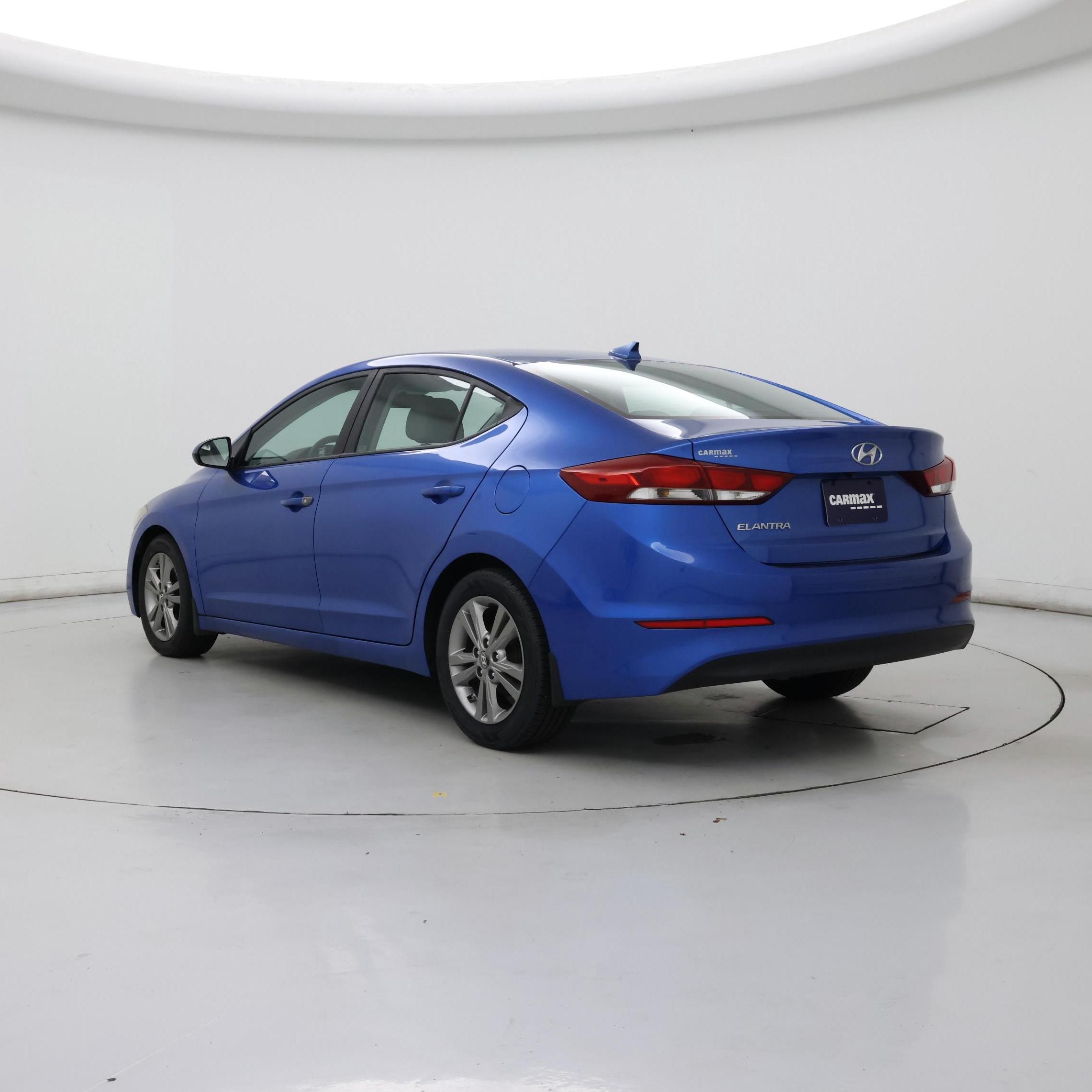 Thumbnail: 2017 Hyundai Elantra - 2
