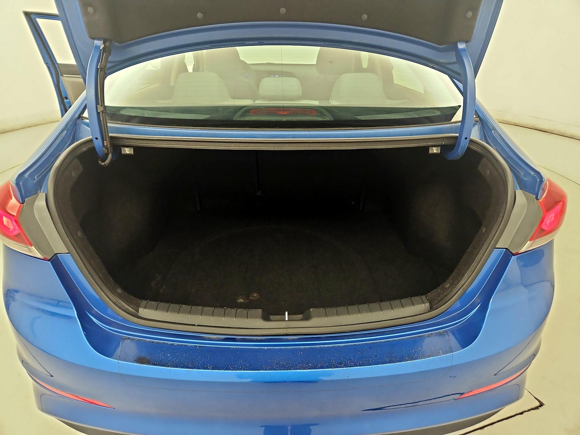 Thumbnail: 2017 Hyundai Elantra - 19