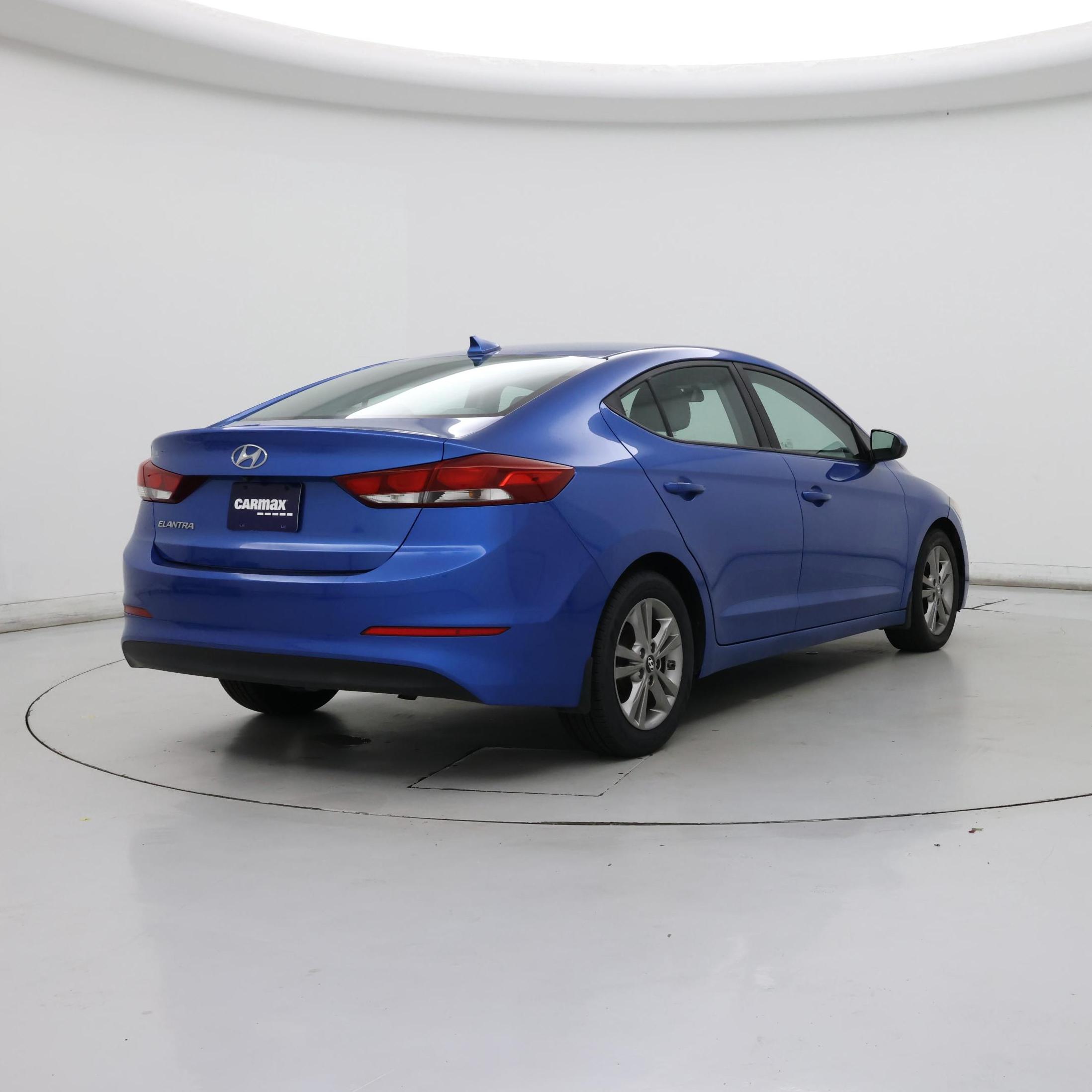 Thumbnail: 2017 Hyundai Elantra - 8